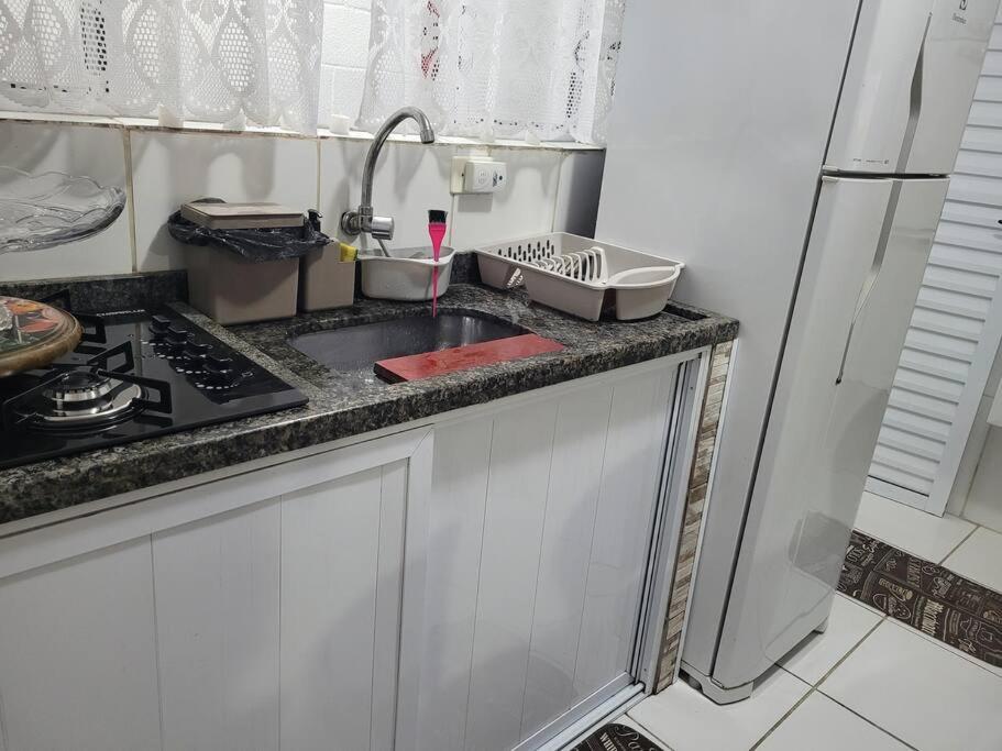 Sobrado de condominio Praia Grande VilaTupi com 2 dormitorio