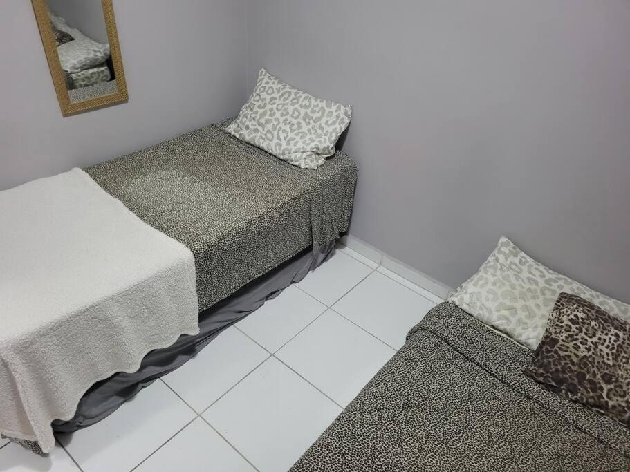 Sobrado de condominio Praia Grande VilaTupi com 2 dormitorio