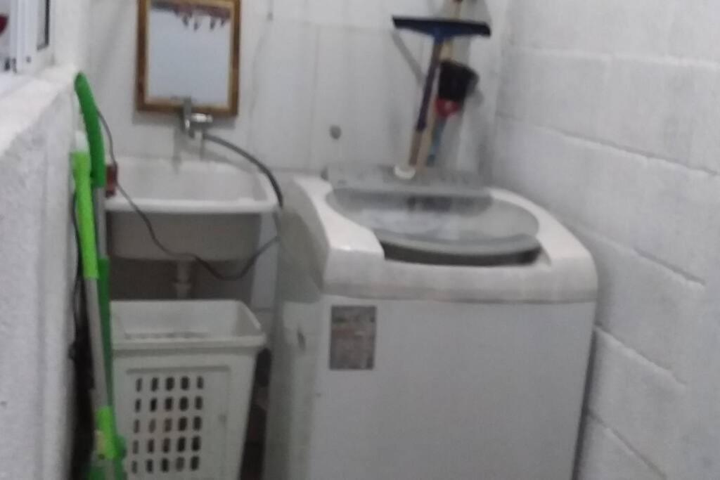 Sobrado de condominio Praia Grande VilaTupi com 2 dormitorio