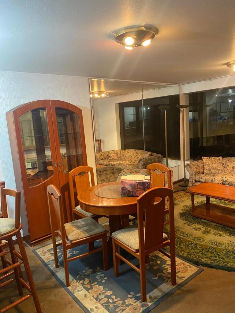 Mini departamento san Borja, pentagonito