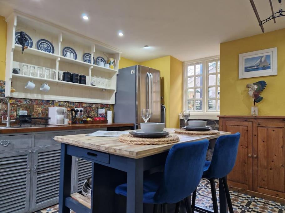Unique Cardiff Centre couples retreat, 1 bed maisonette