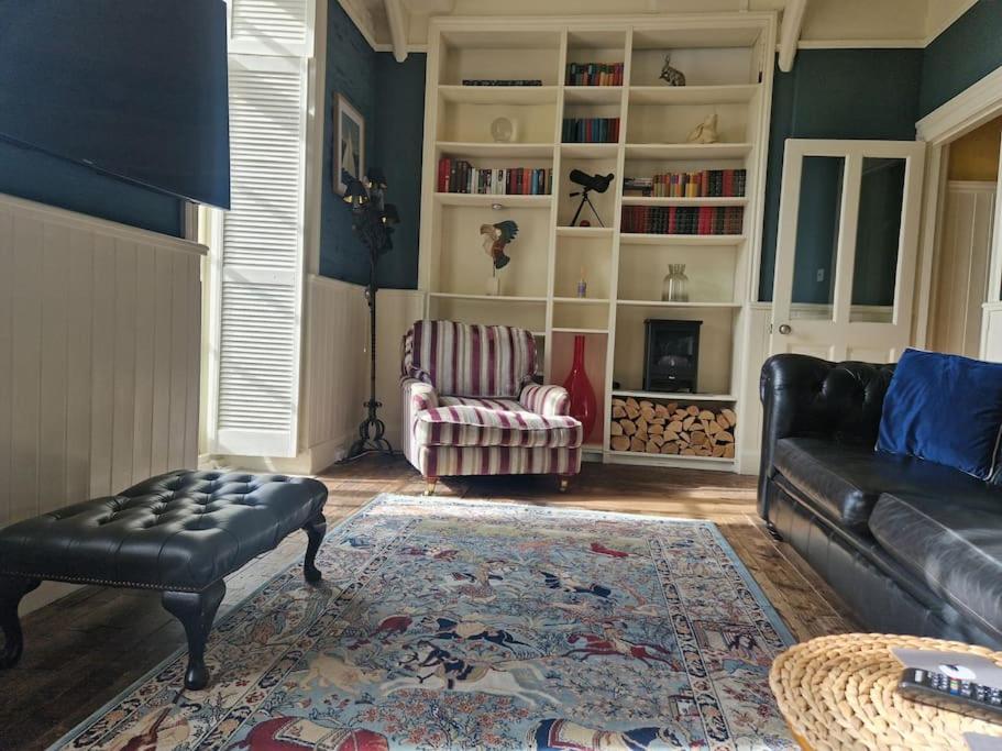 Unique Cardiff Centre couples retreat, 1 bed maisonette