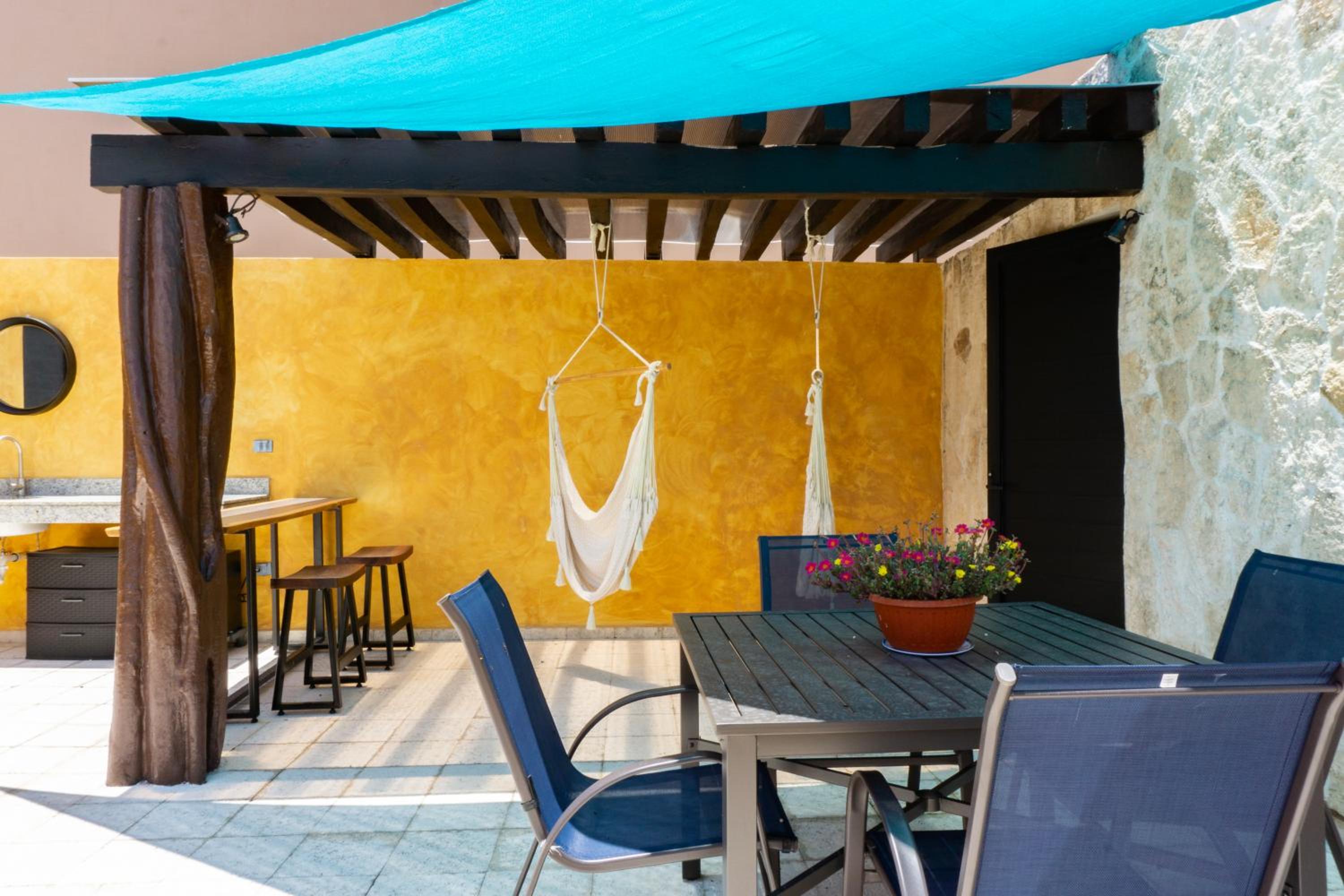 Lunada Condo by BVR