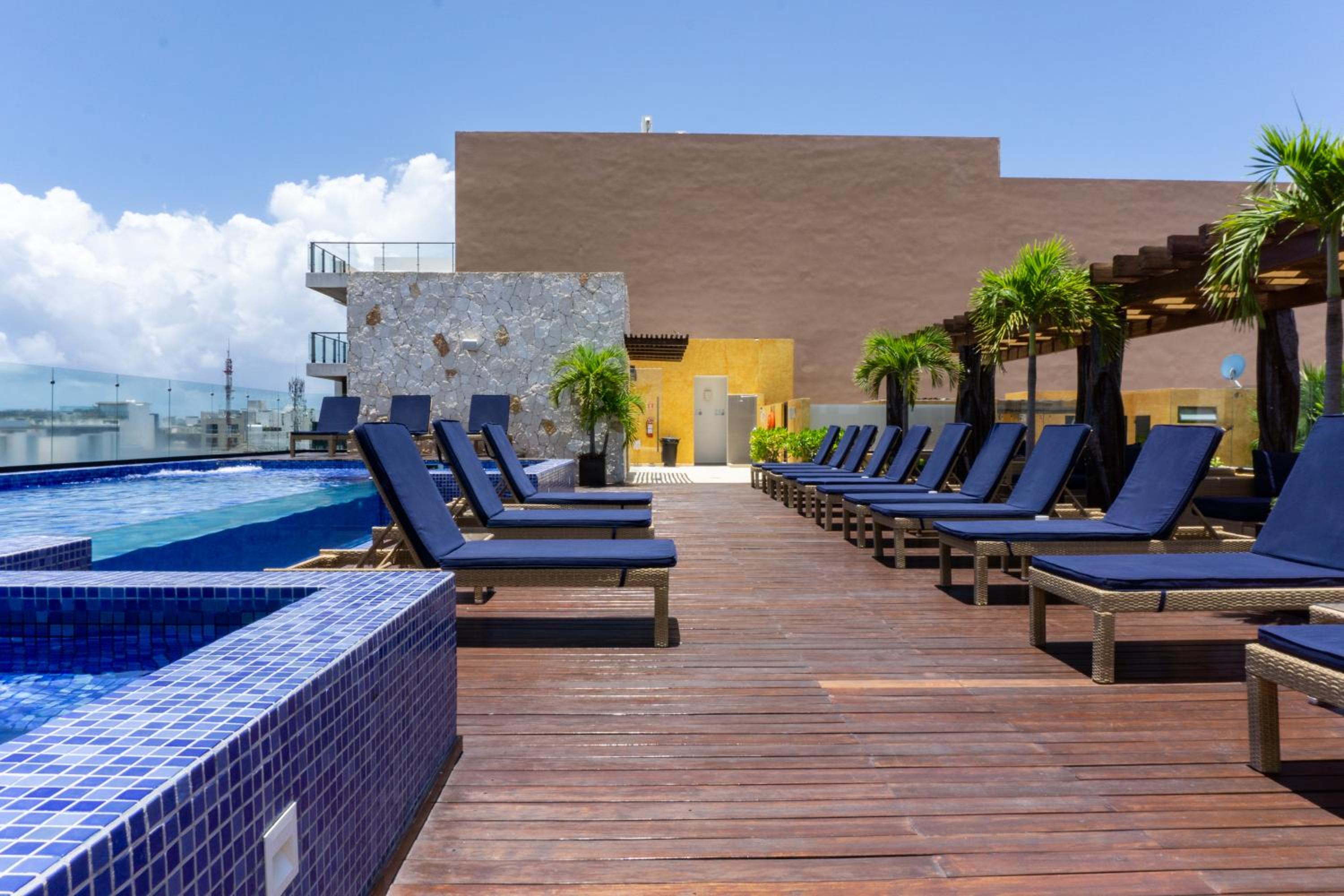 Lunada Condo by BVR