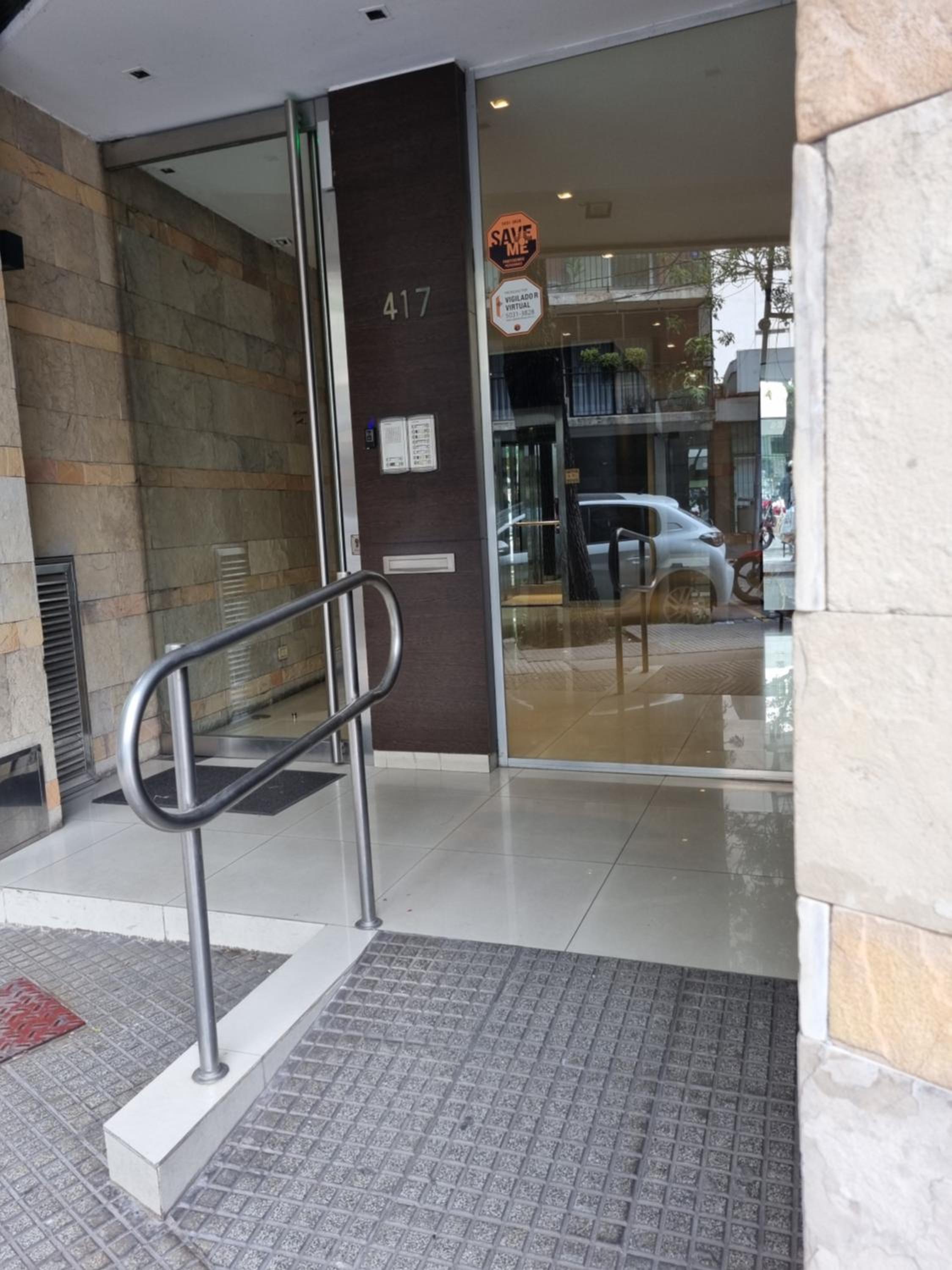 Estudio amplio y moderno en Belgrano.