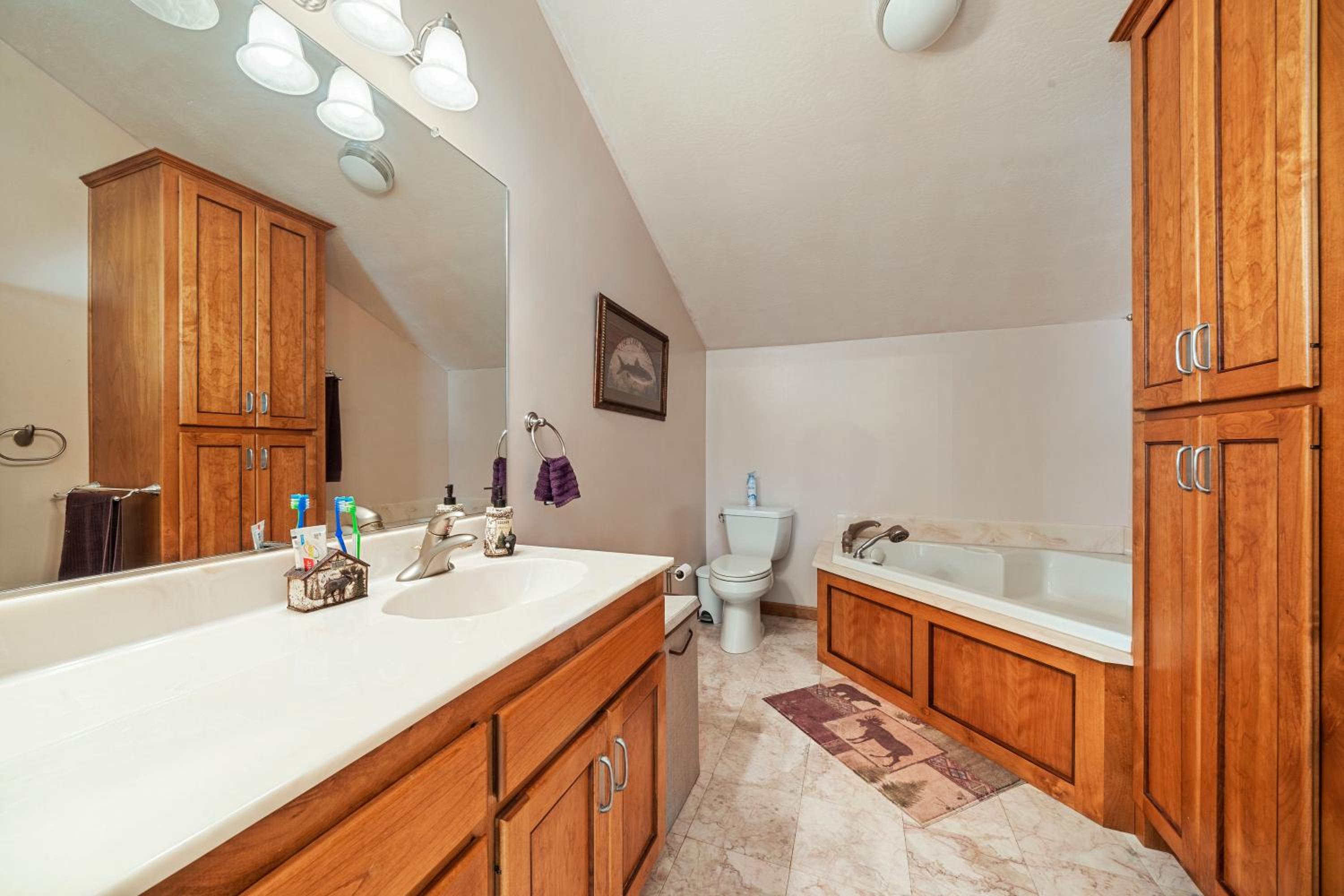 Relaxing 2BD Cabin in the Sierra view 5