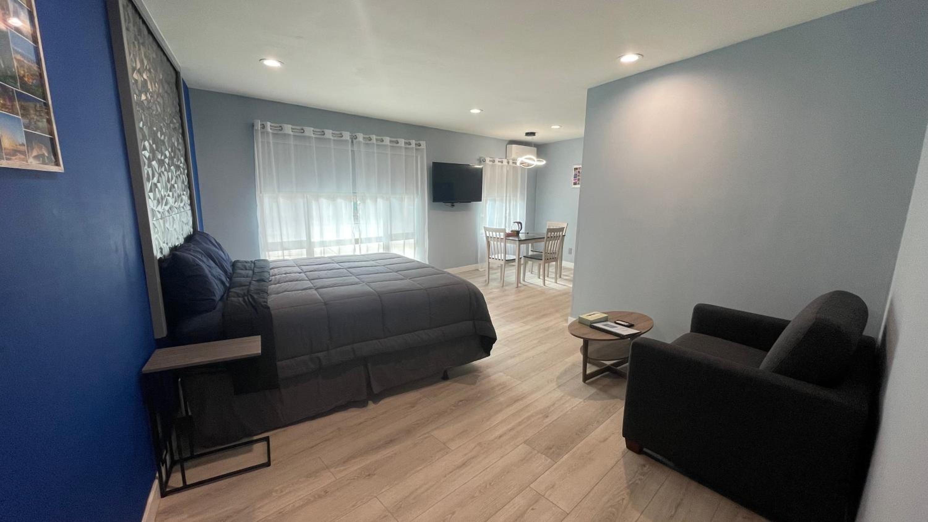 Quintessence ApartHotel