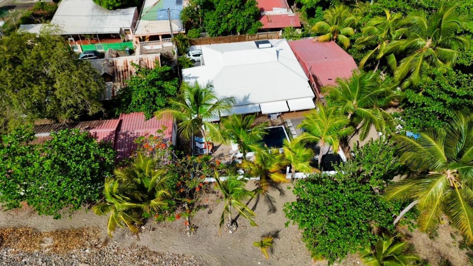Kay Alice - Beachfront Villa view 3