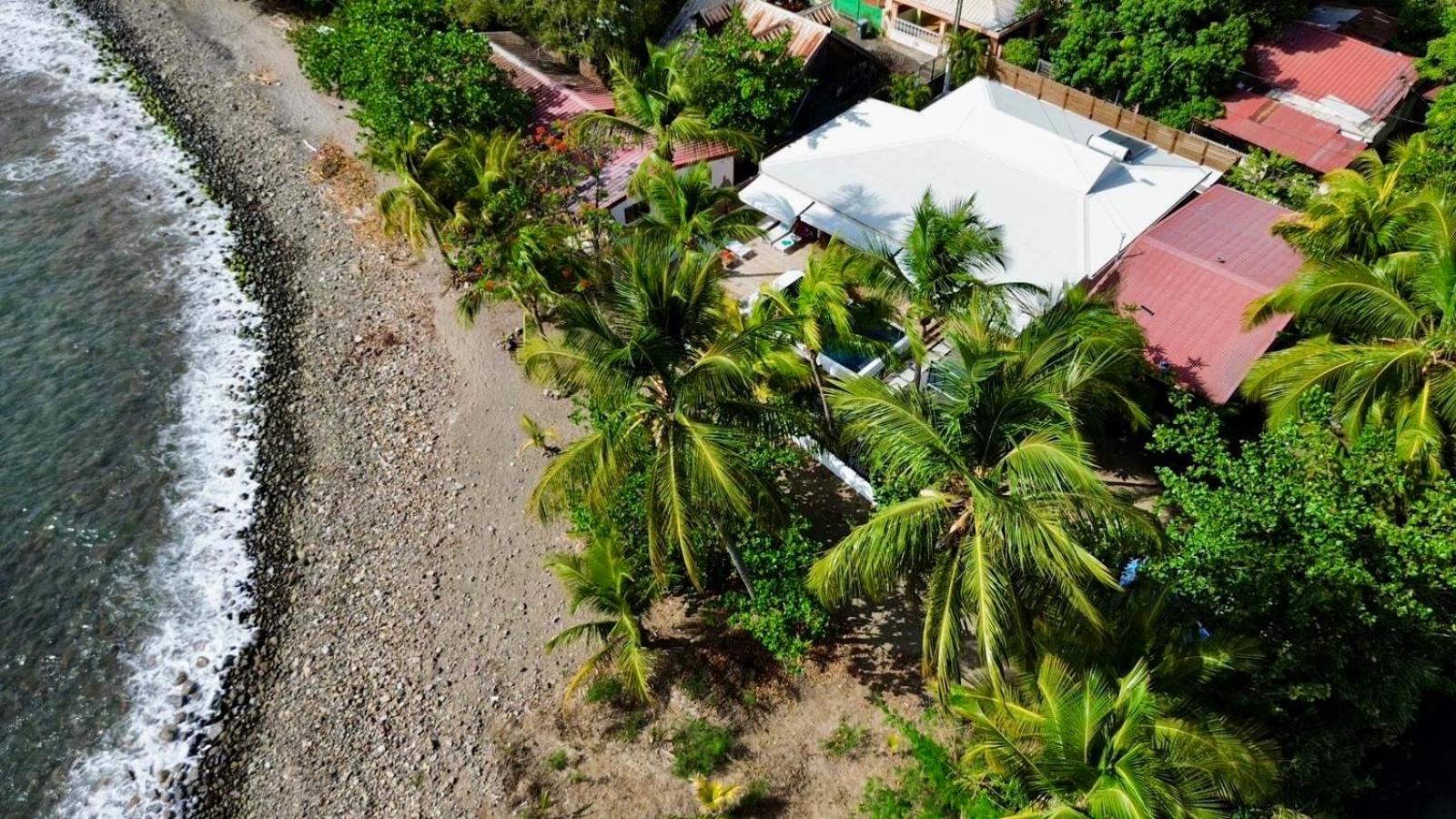 Kay Alice - Beachfront Villa view 2