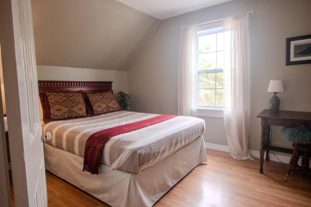 Vintage Vibe 4 Bedroom