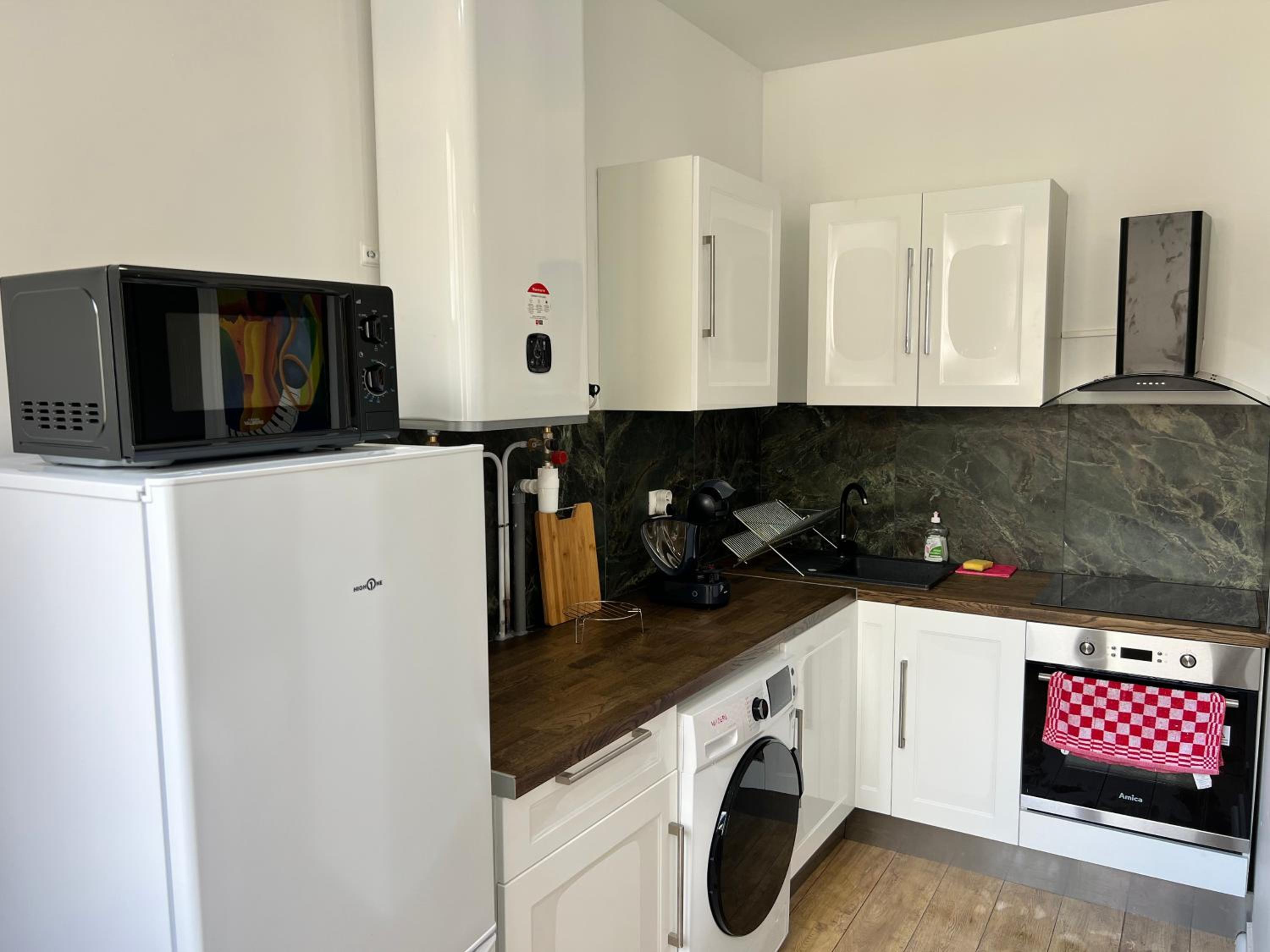 011 CHIC & COSY STUDIO 40m2 HYPERCENTRE WIFI SMART TV NETFLIX