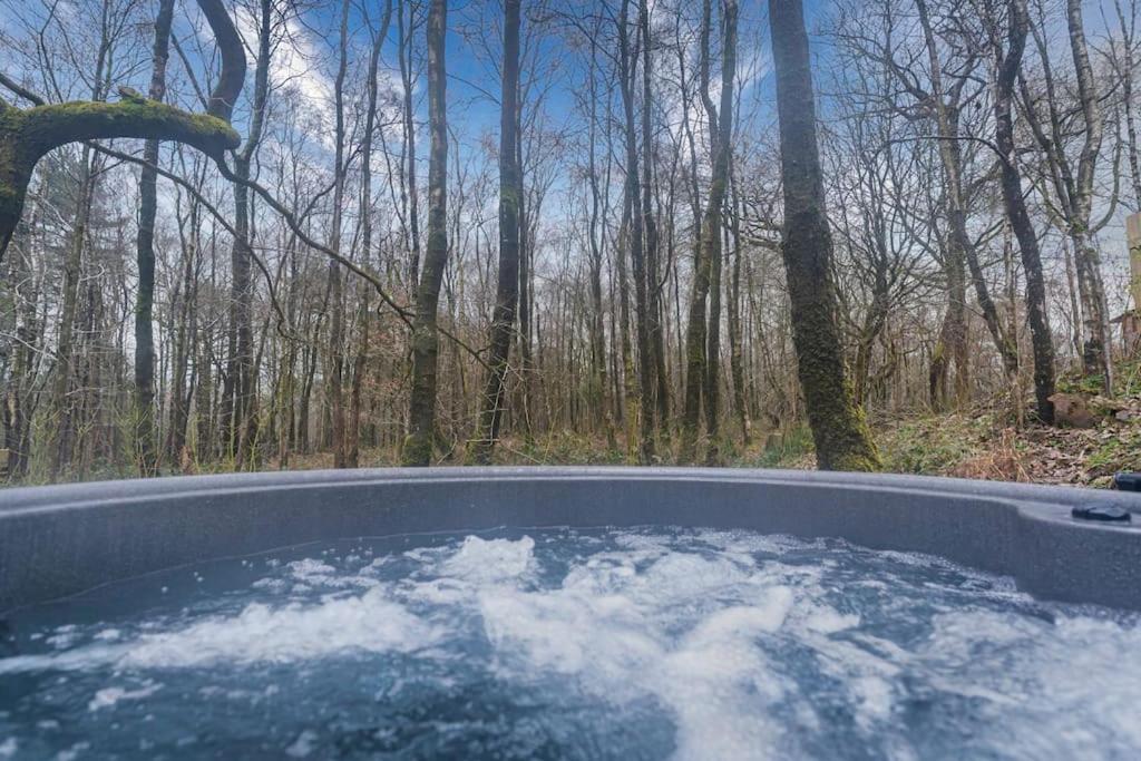 Padley; woodland lodge with hot tub for 2-4 in the Staffordshire Moorlands view 4