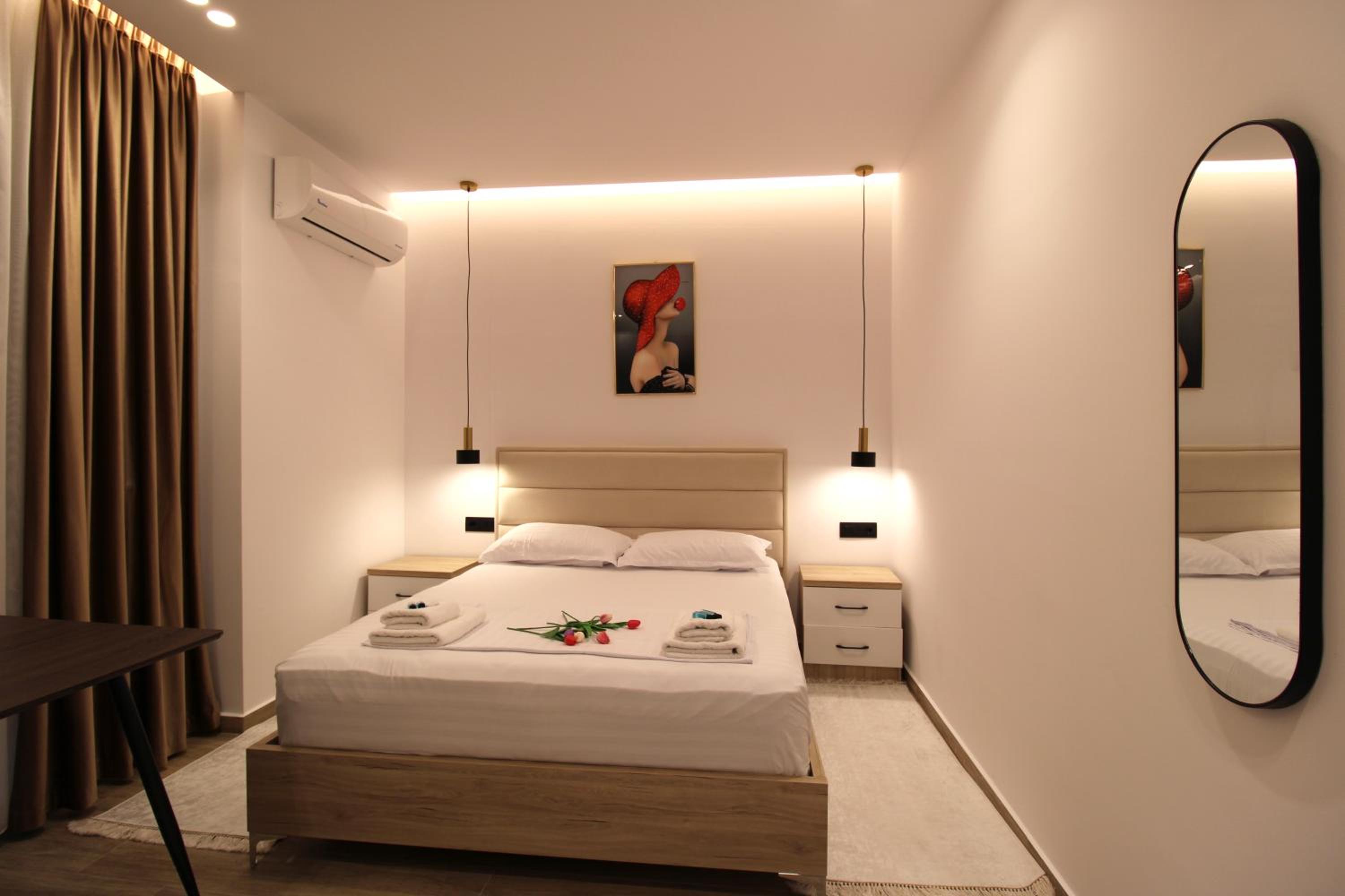 Sarande Luxury Central apartment Reni Risi