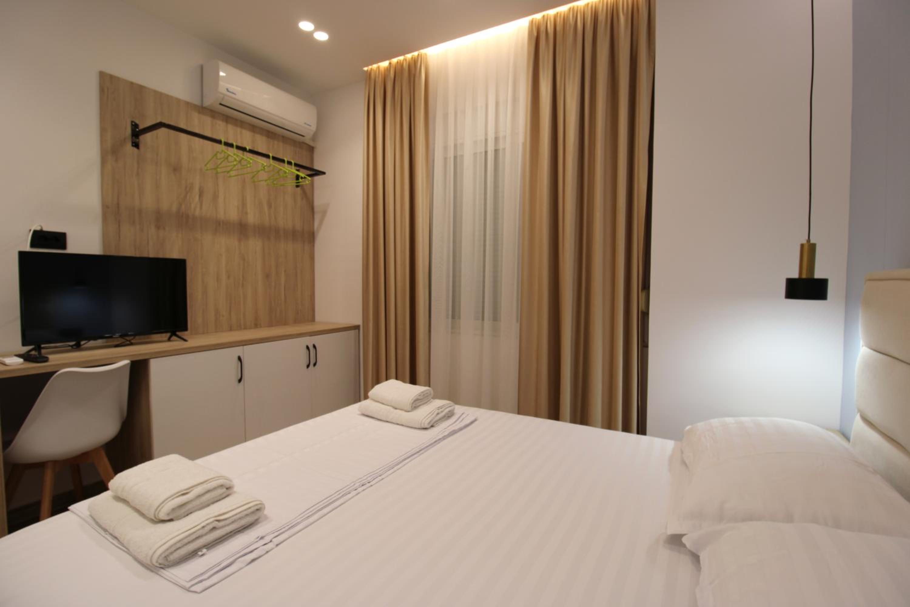 Sarande Luxury Central apartment Reni Risi