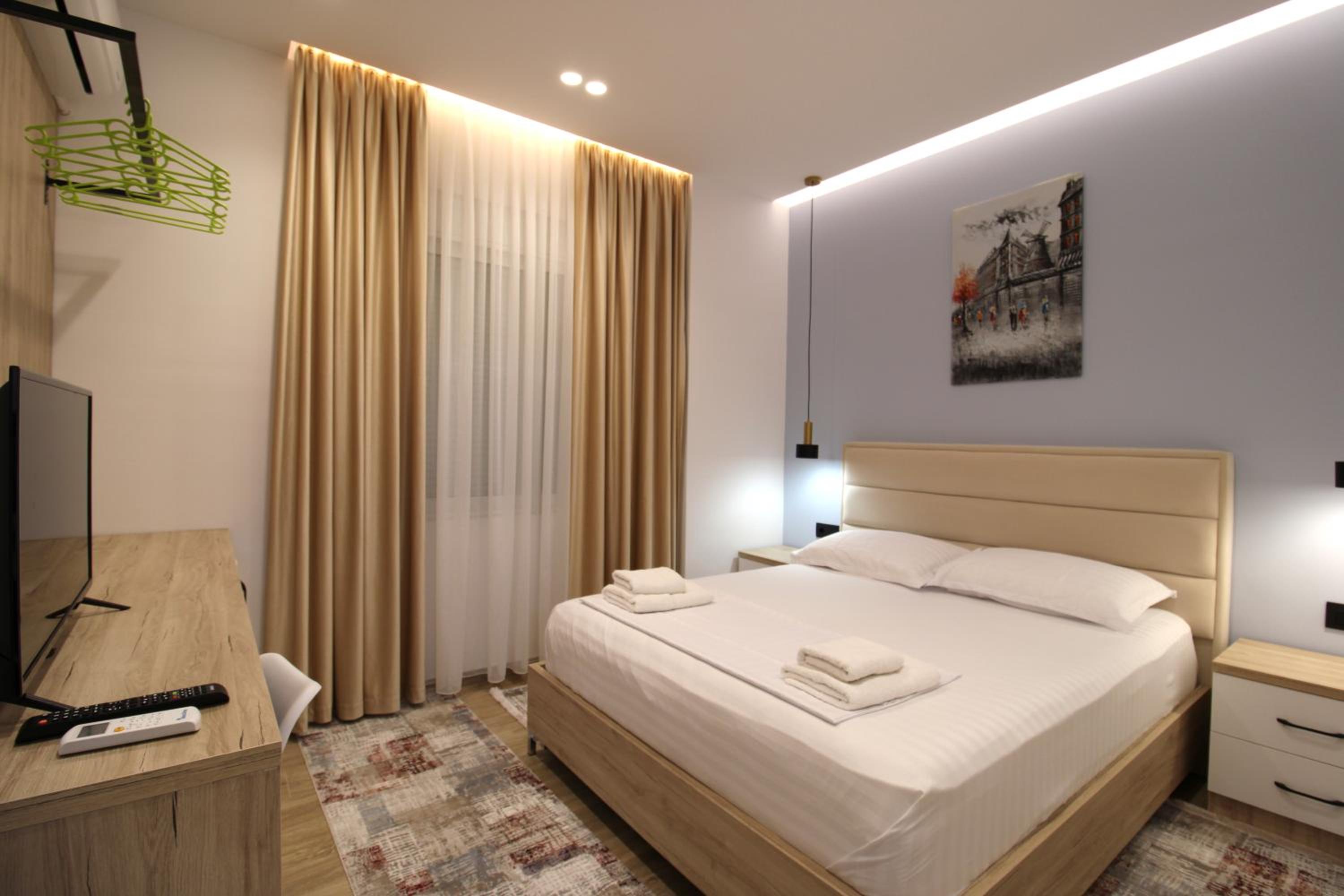 Sarande Luxury Central apartment Reni Risi