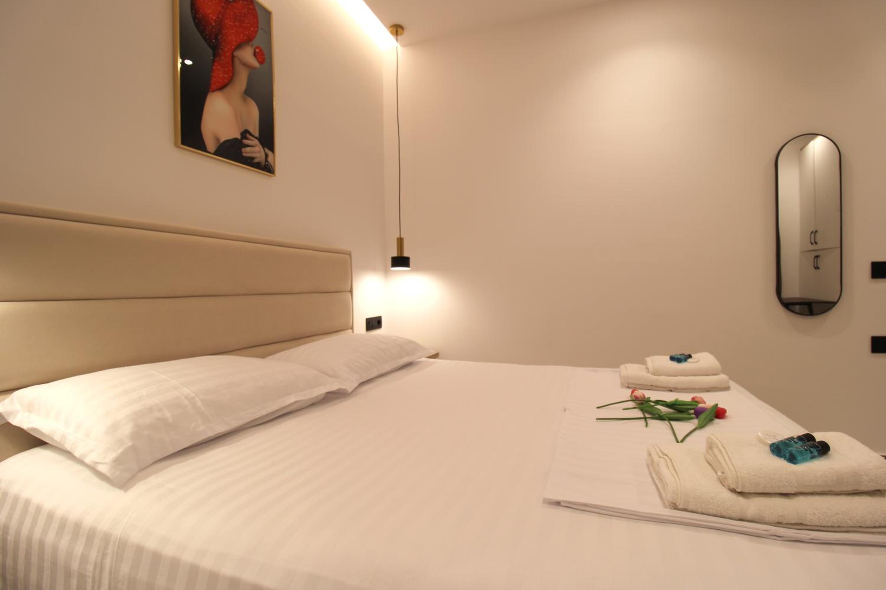 Sarande Luxury Central apartment Reni Risi