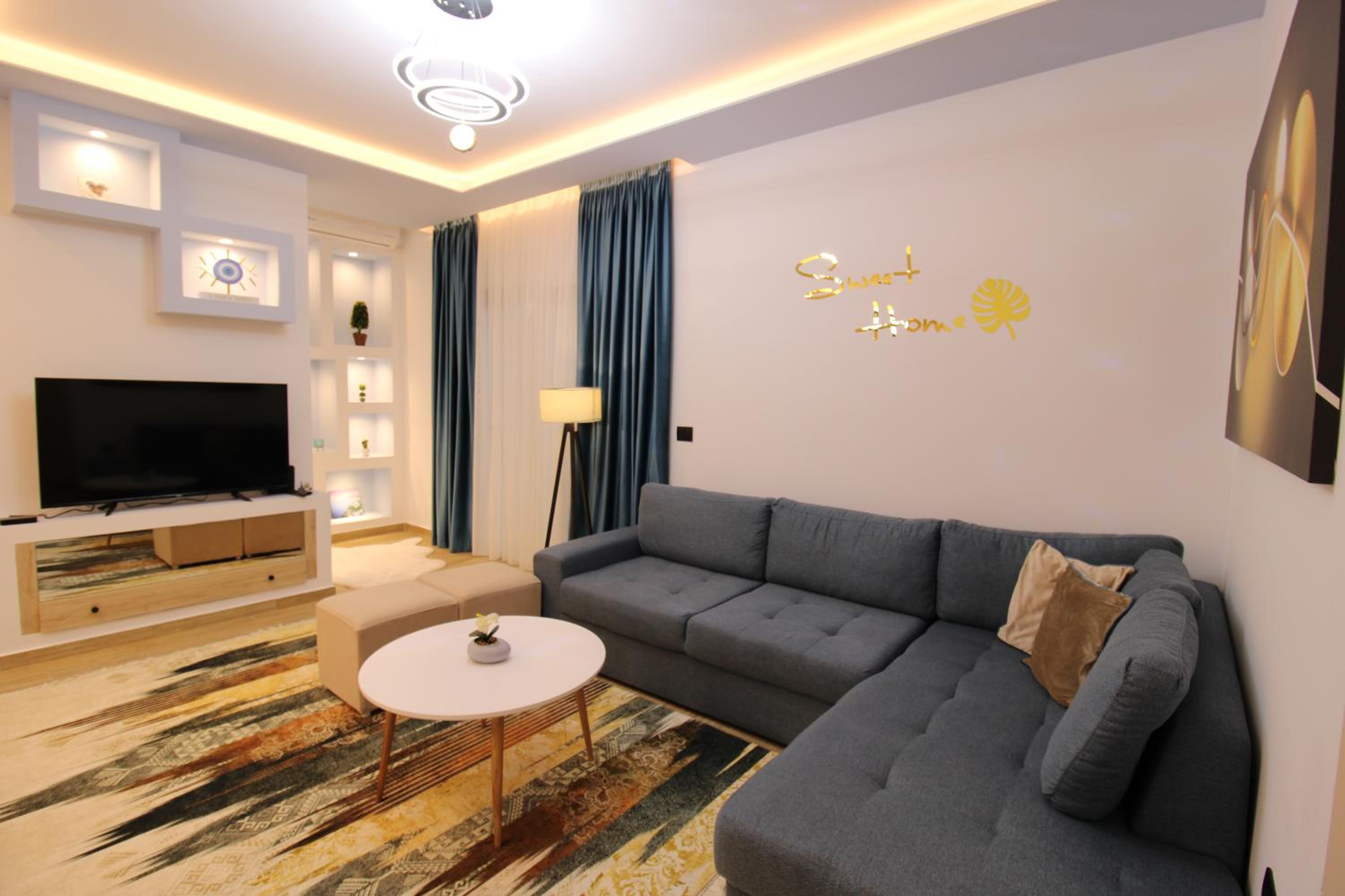Sarande Luxury Central apartment Reni Risi