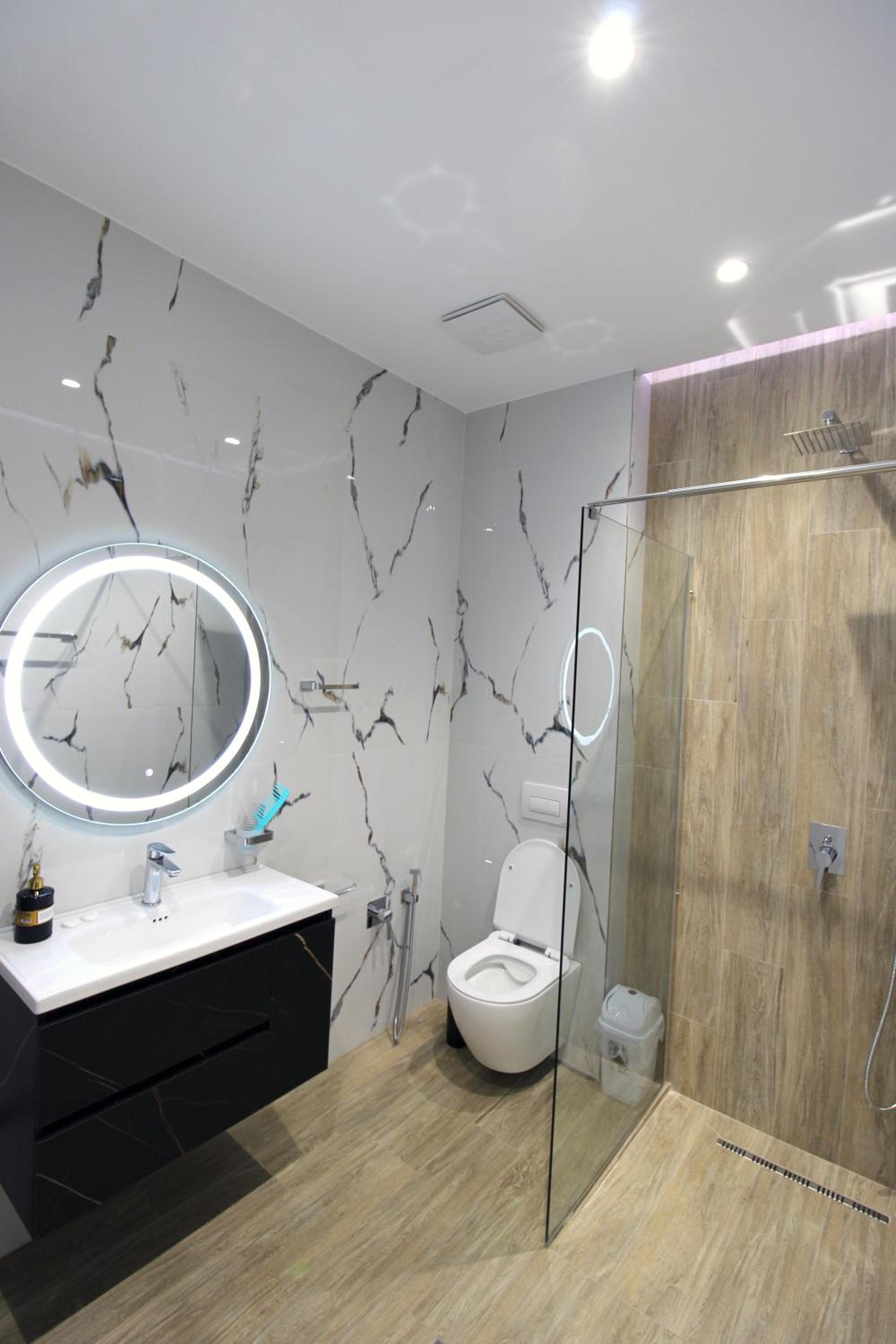 Sarande Luxury Central apartment Reni Risi