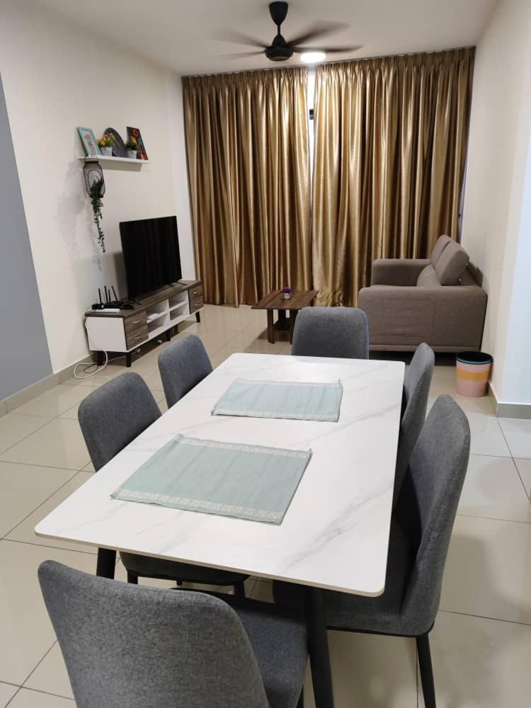 7INN VELOCITY MRT (M Vertica)Free Wifi