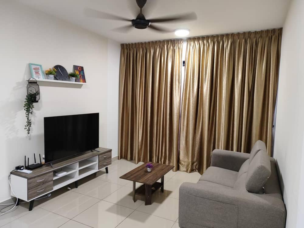 7INN VELOCITY MRT (M Vertica)Free Wifi