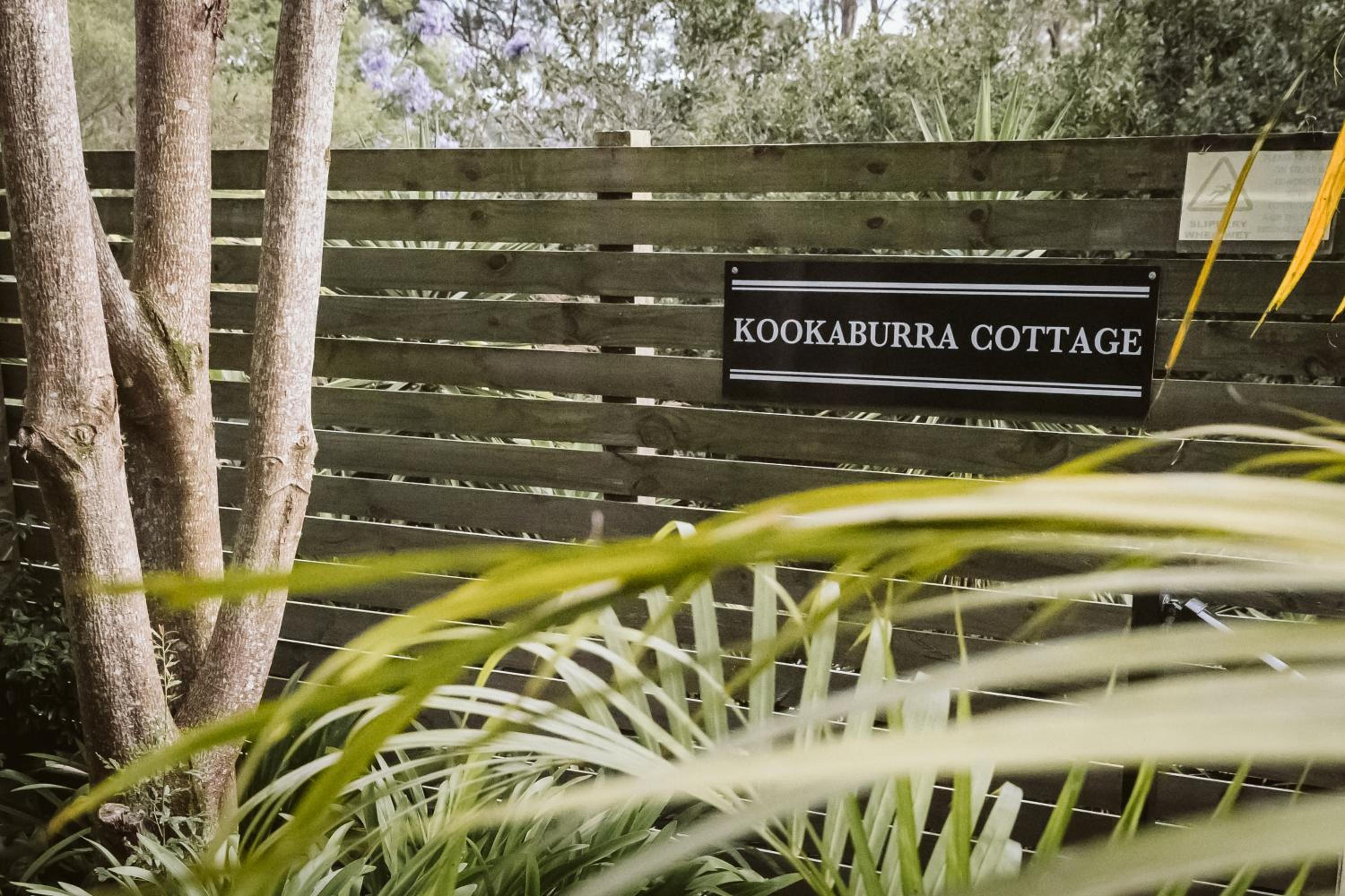 Kookaburra Cottage at On Burgum Pond