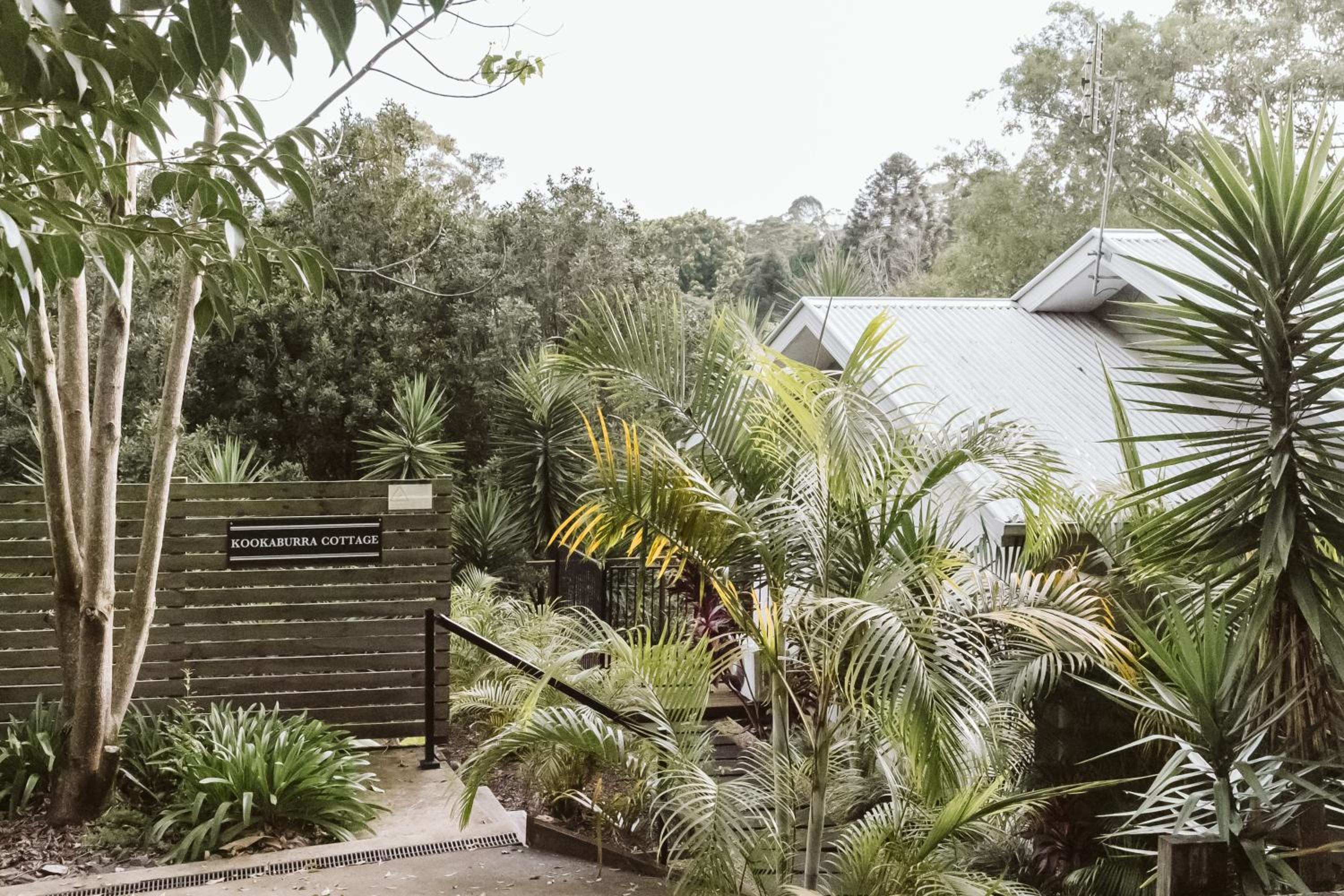 Kookaburra Cottage at On Burgum Pond