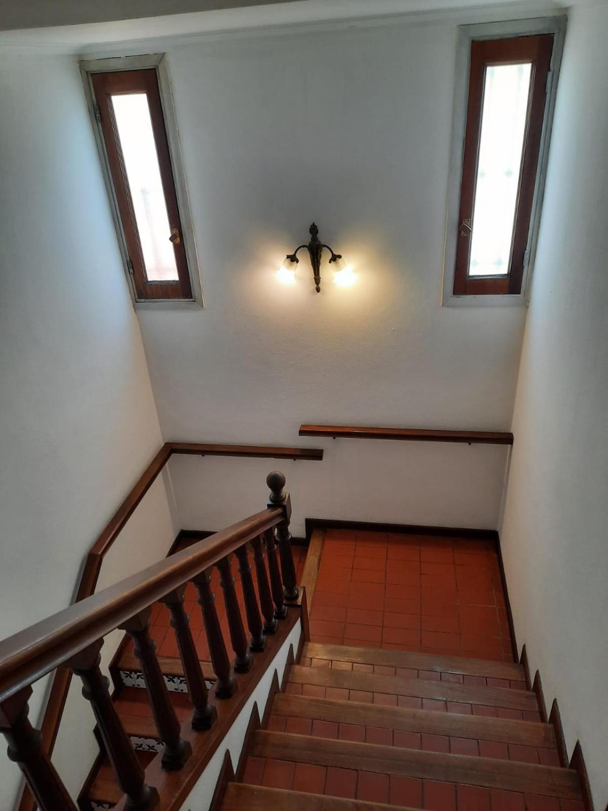 Casa amplia para 5 personas y cochera, a pasos del centro