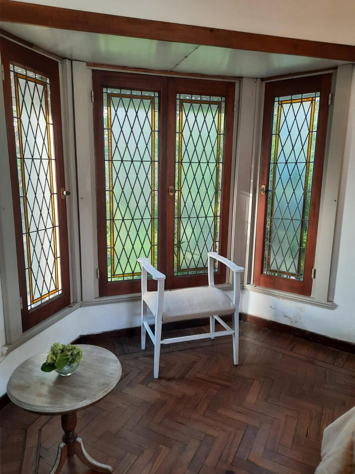 Casa amplia para 5 personas y cochera, a pasos del centro