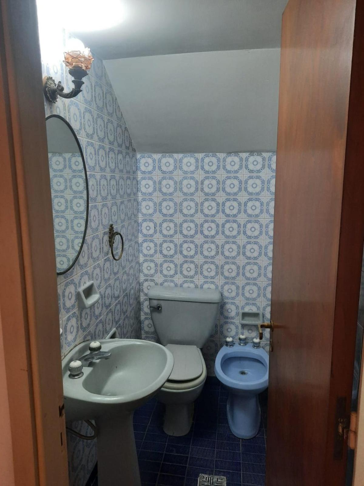 Casa amplia para 5 personas y cochera, a pasos del centro