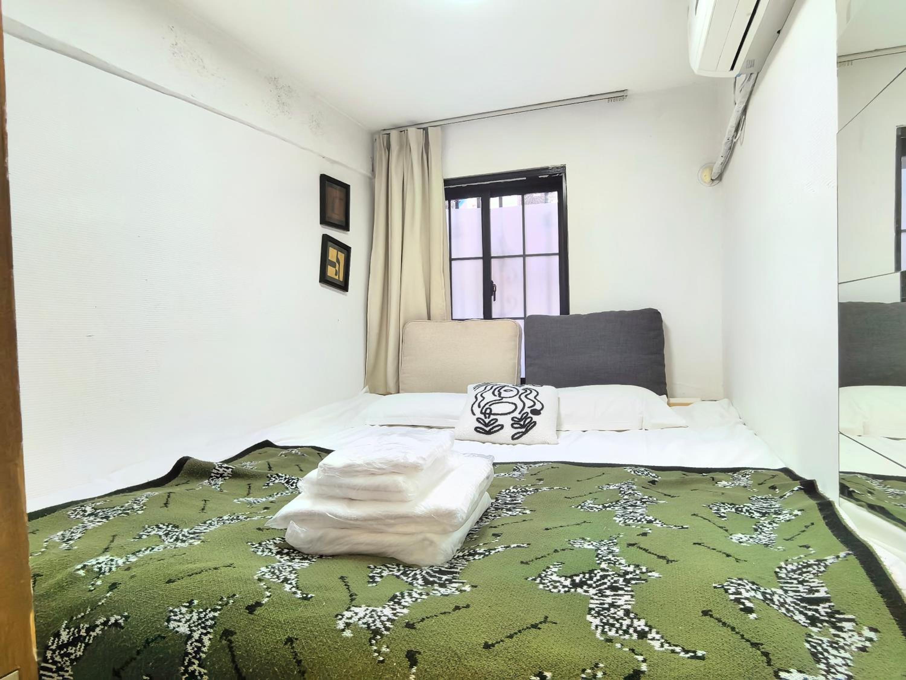 Shanghai Downtown Yi Du B&B - Near South Shaanxi Road Metro Station 600meters