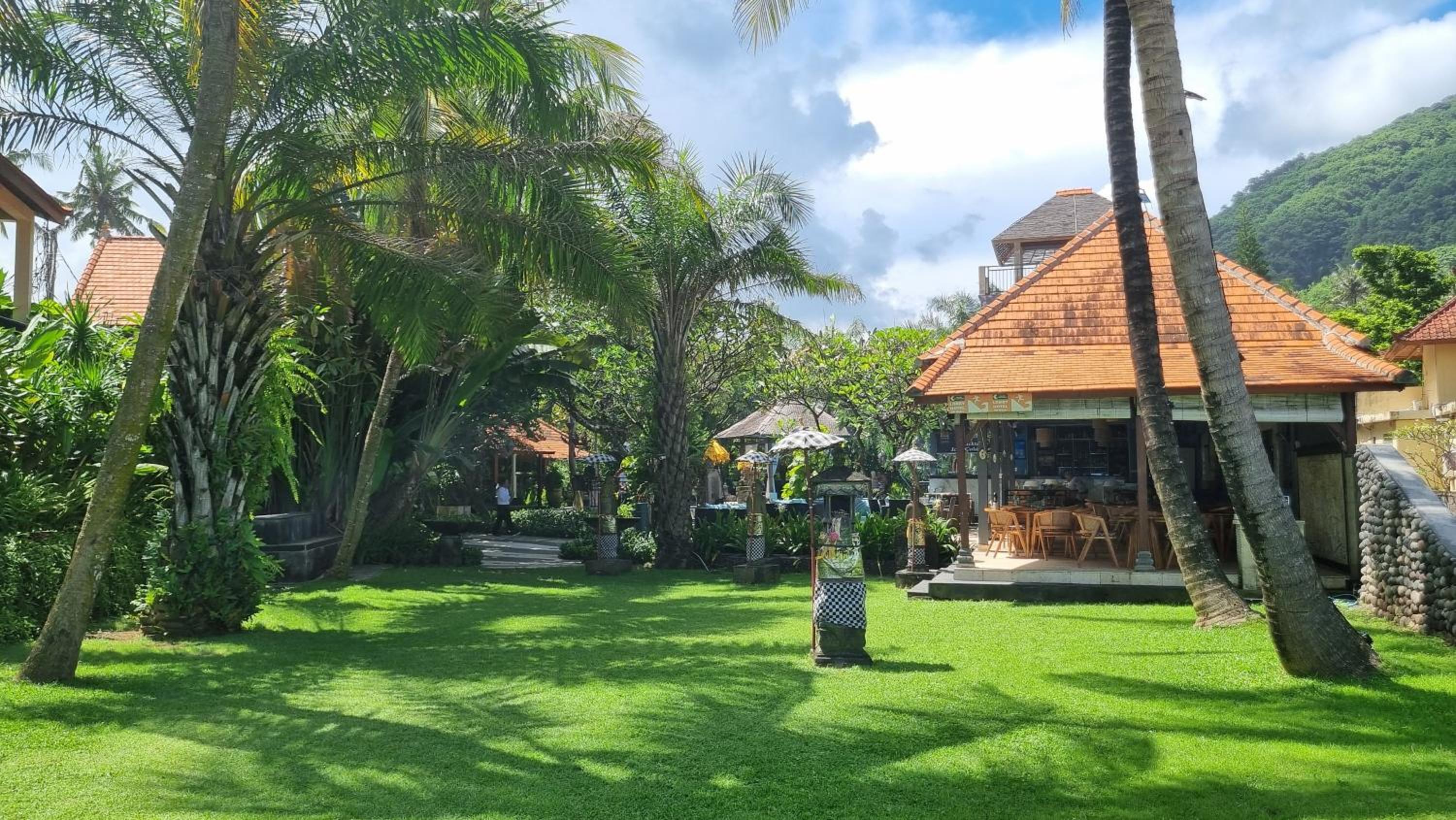 Apartment Nine at the Bayshore Resort Candidasa view 5
