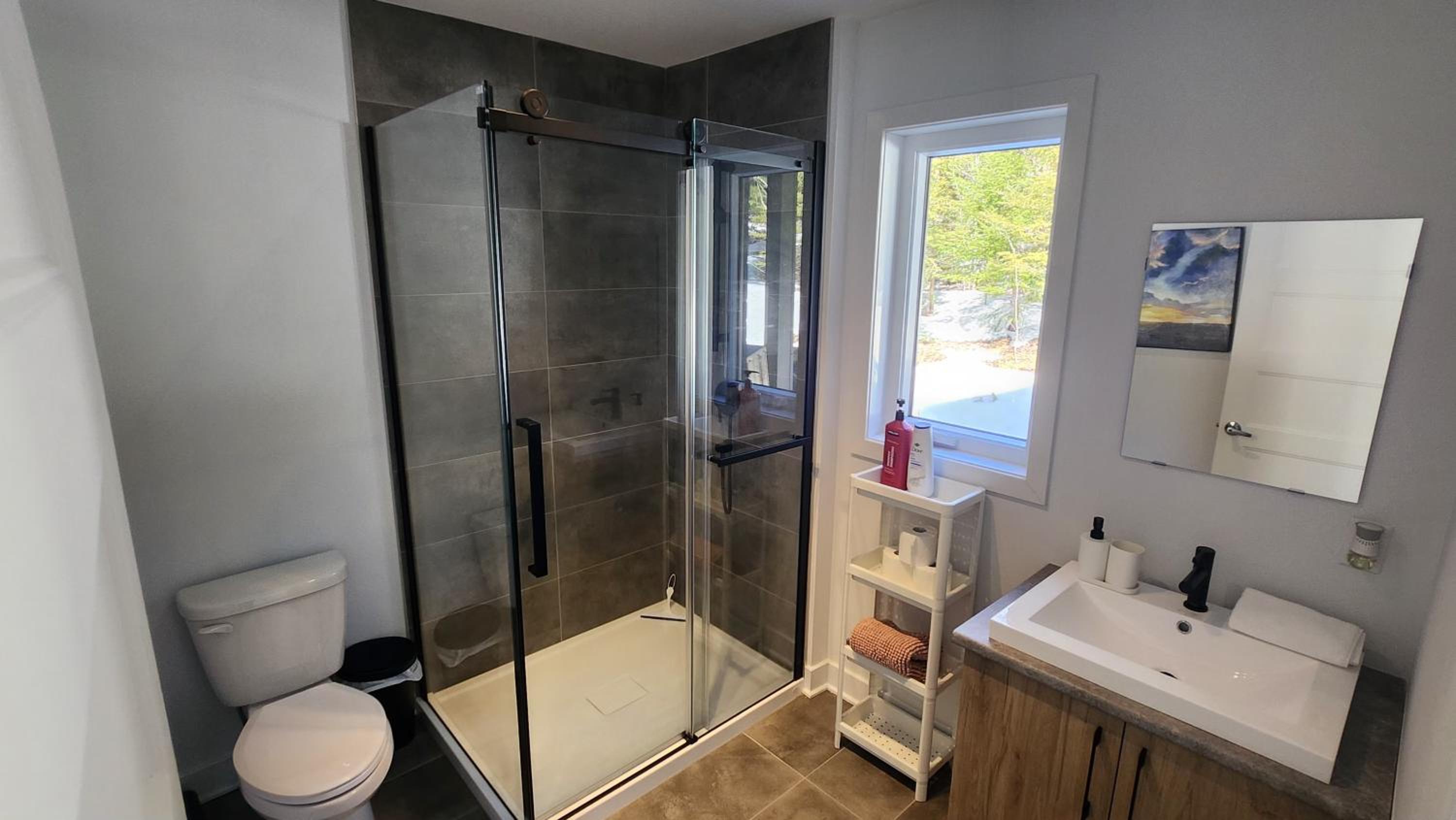 Delarose Cottage, Ski, Spa, pool table & starry night