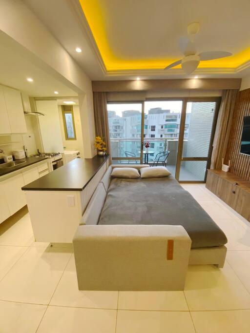 Exclusive Beachfront Penthouse: Private Pool, Amazing View