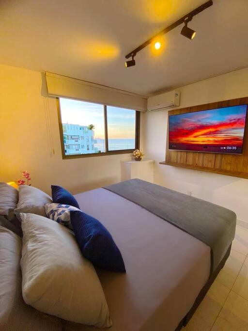 Exclusive Beachfront Penthouse: Private Pool, Amazing View