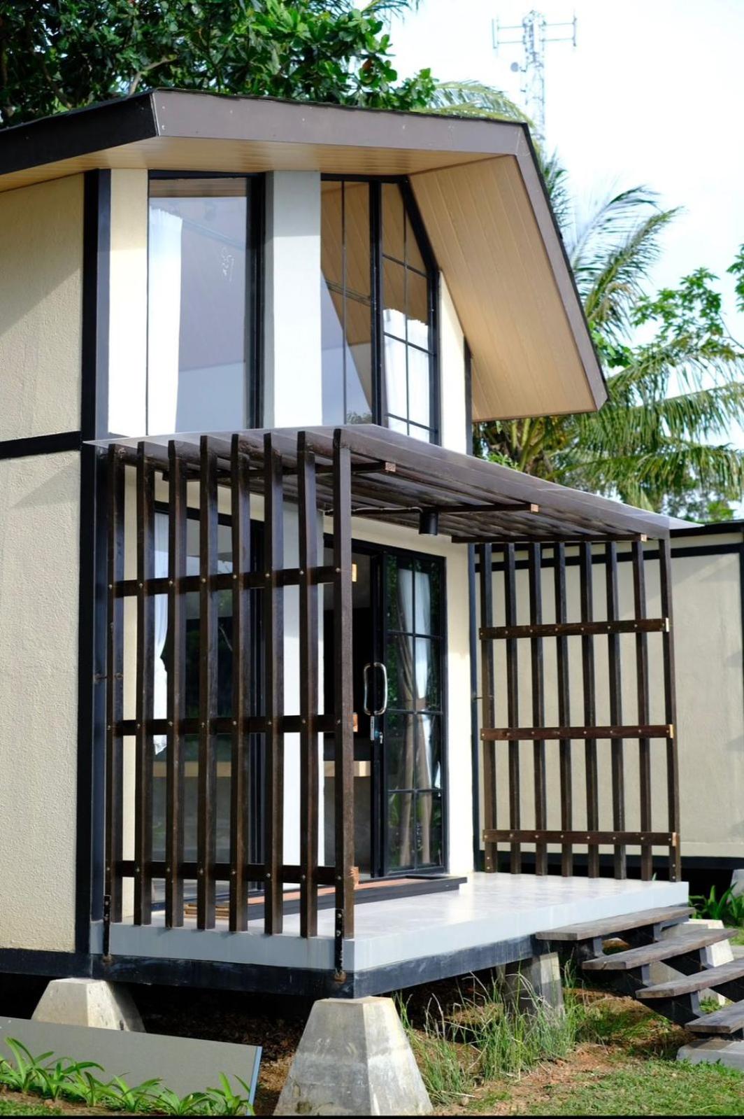 Lynn Resort Carita view 5