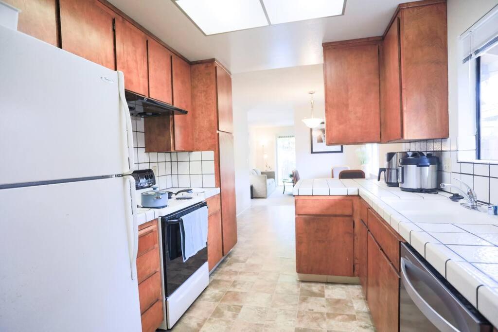 Spacious 3BR2B2LivingRoom House Sunnyvale Community Park view 2