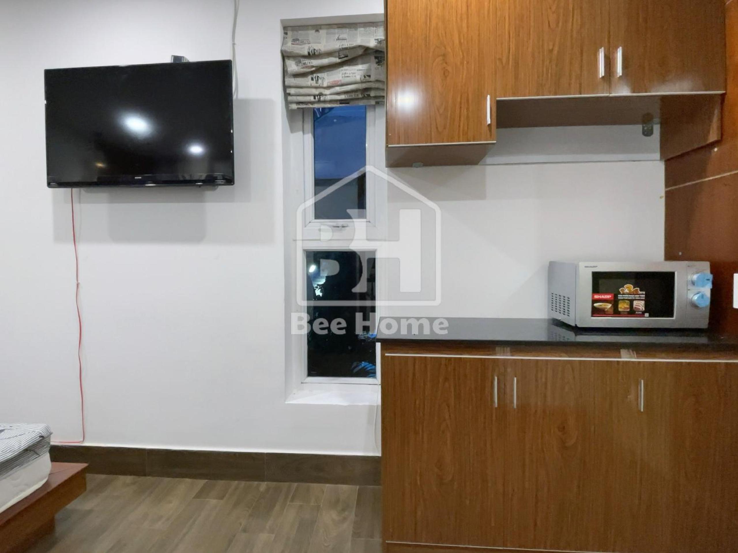 Double Bed Room with Private Bathroom in District 1