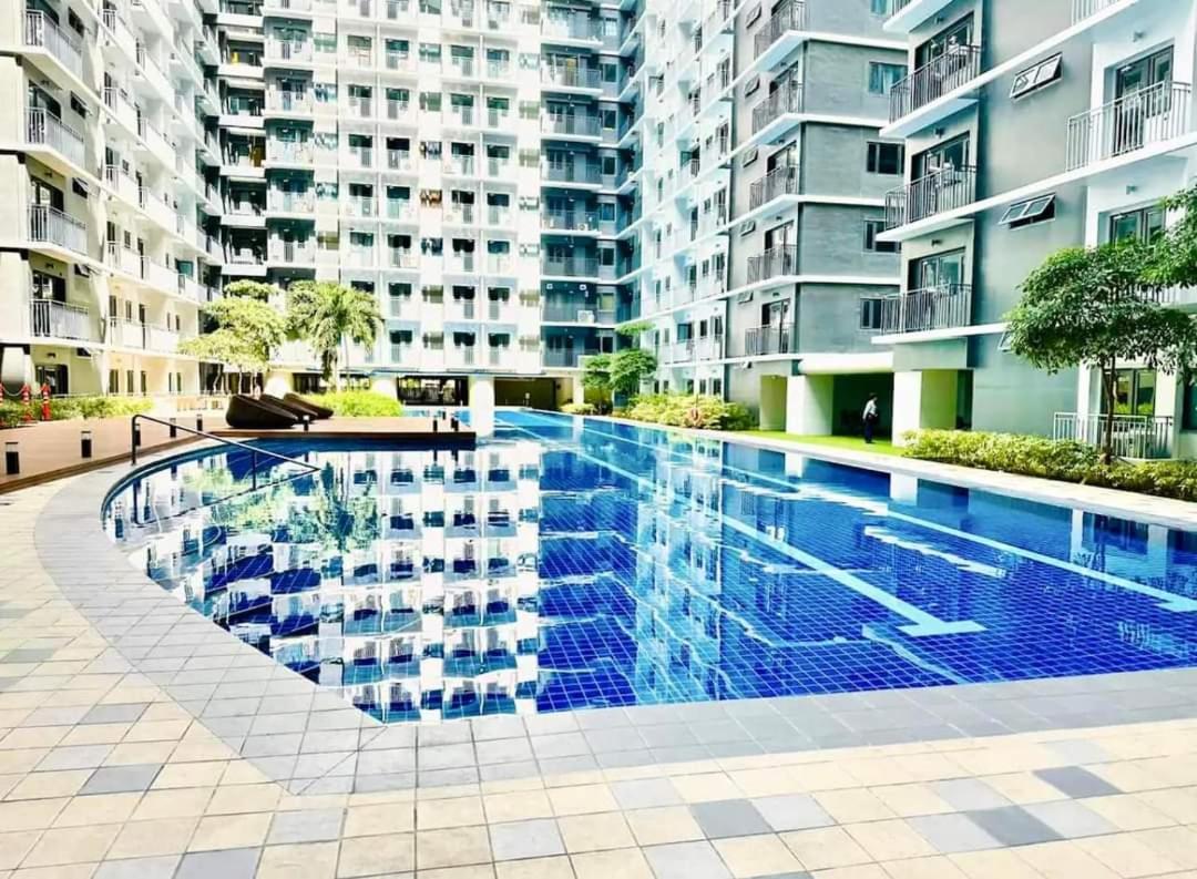 Cozy 642 1BR Shore3 Residence, Amenity Pool View, Near Airport, IKEA, MOA, SMX, Pasay City, Manila view 4