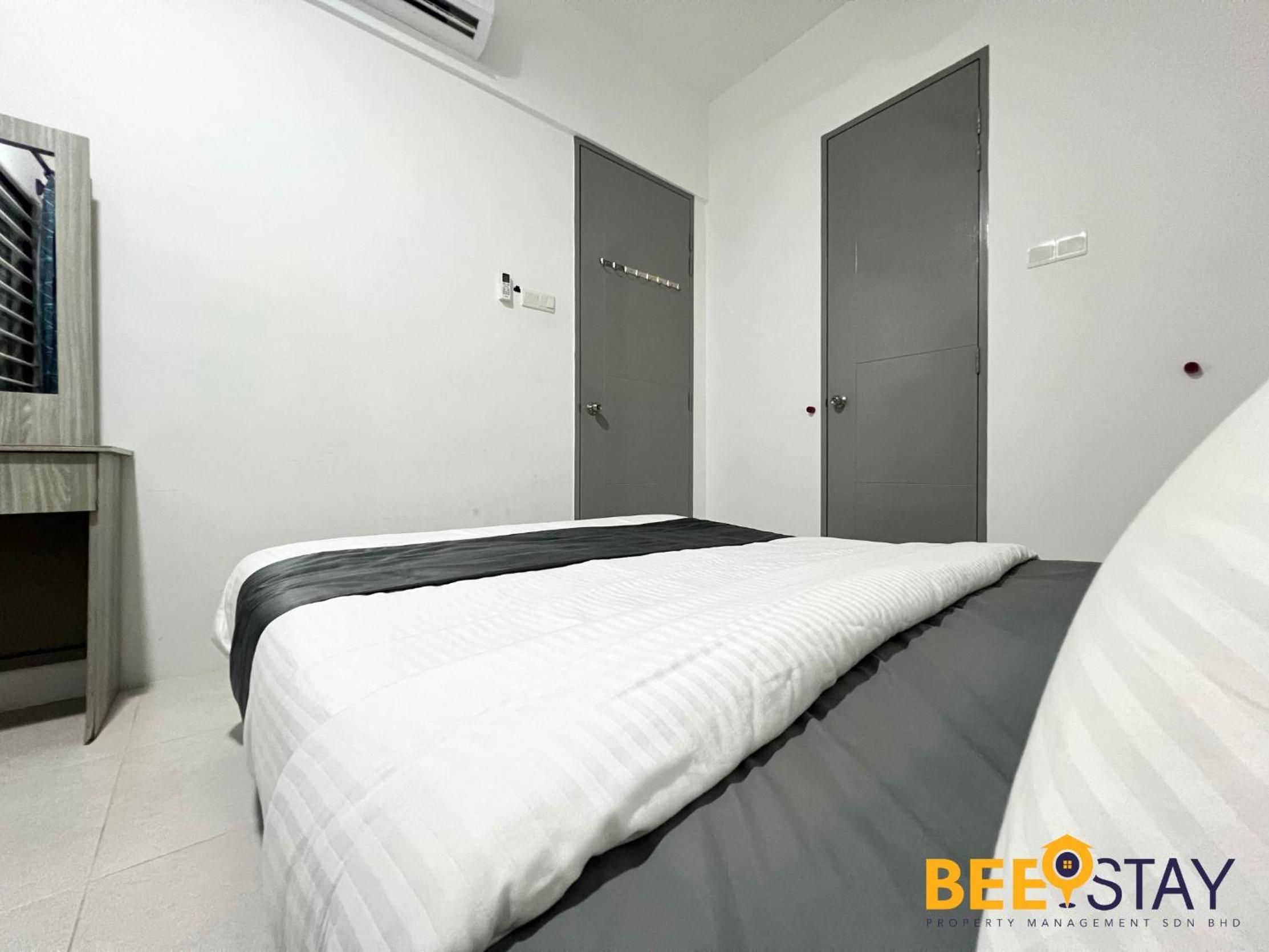 VIM 3 Menjalara KL City View 4 PAX with Netflix