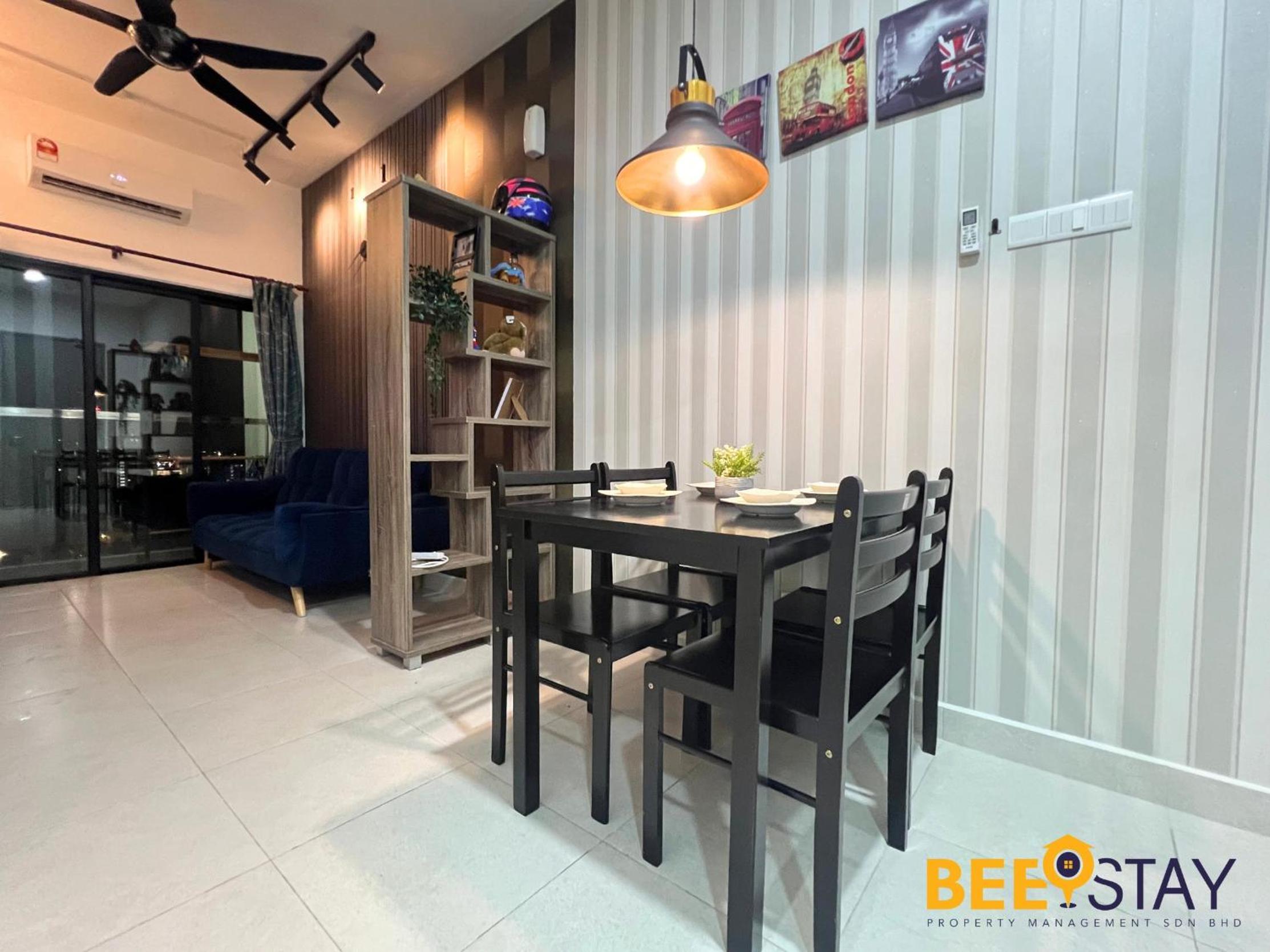 VIM 3 Menjalara KL City View 4 PAX with Netflix