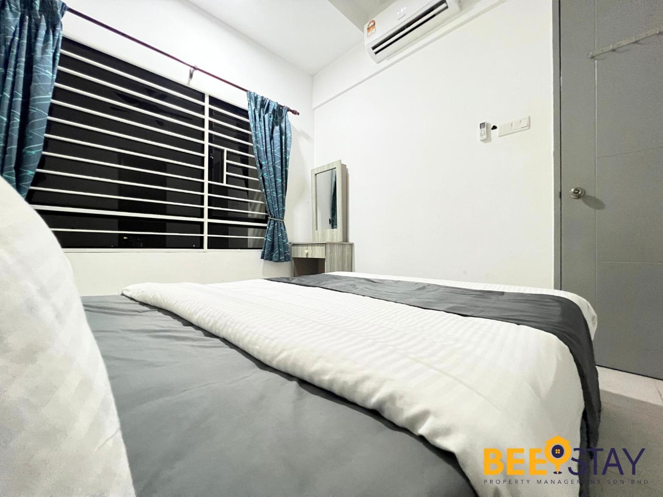 VIM 3 Menjalara KL City View 4 PAX with Netflix