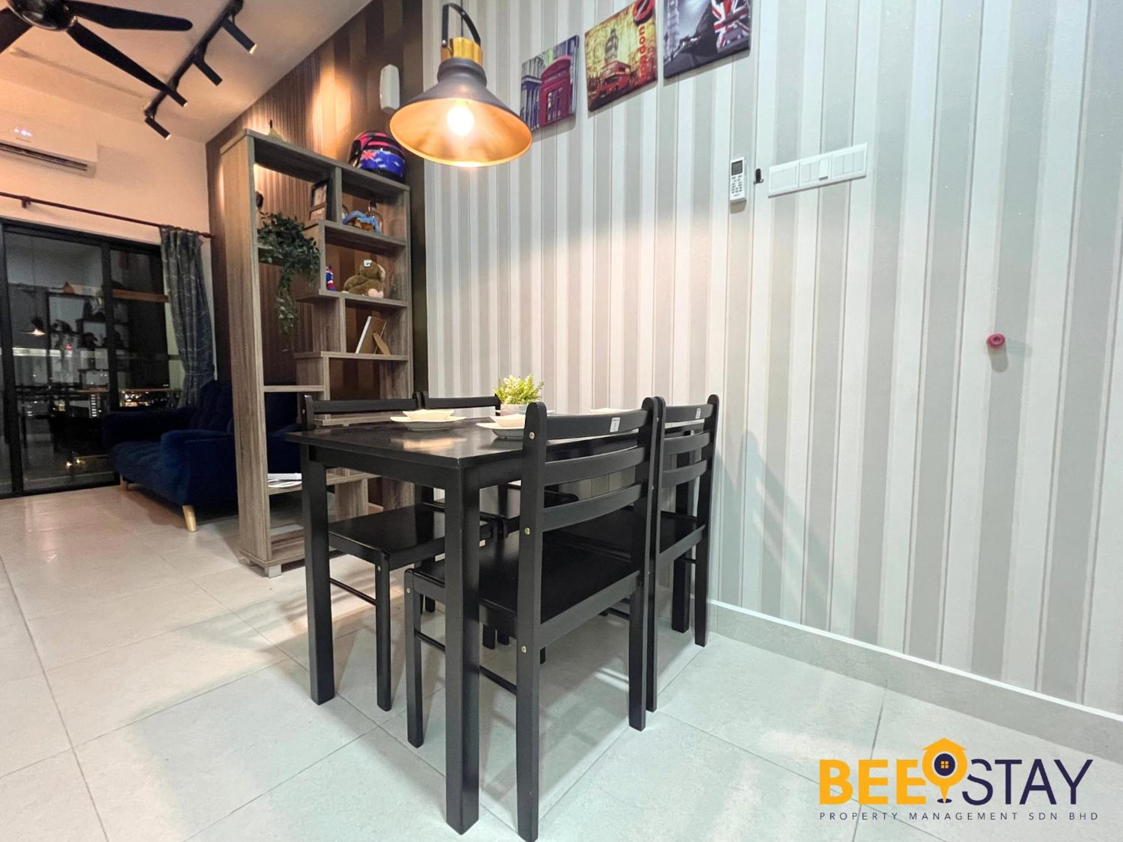 VIM 3 Menjalara KL City View 4 PAX with Netflix