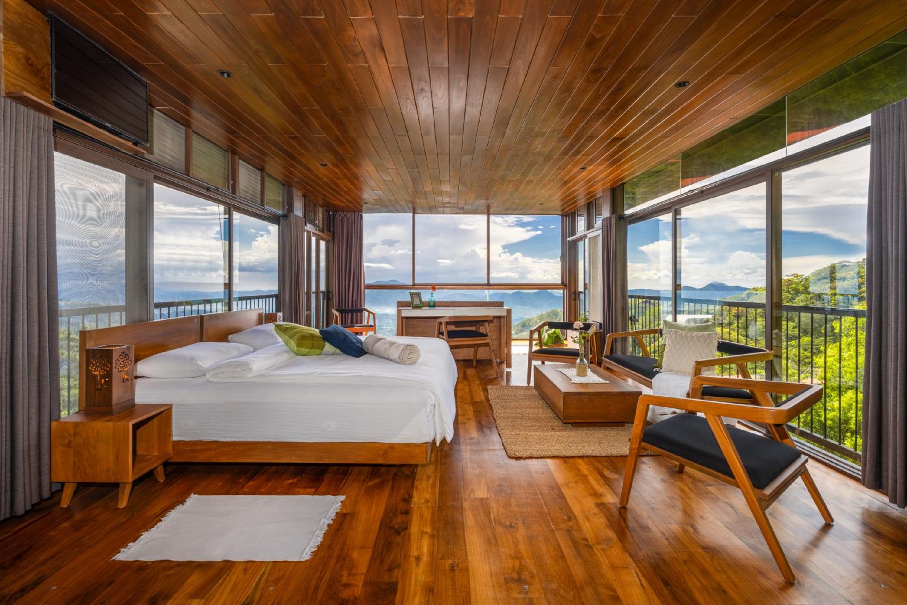 The Riverston Grand view 4