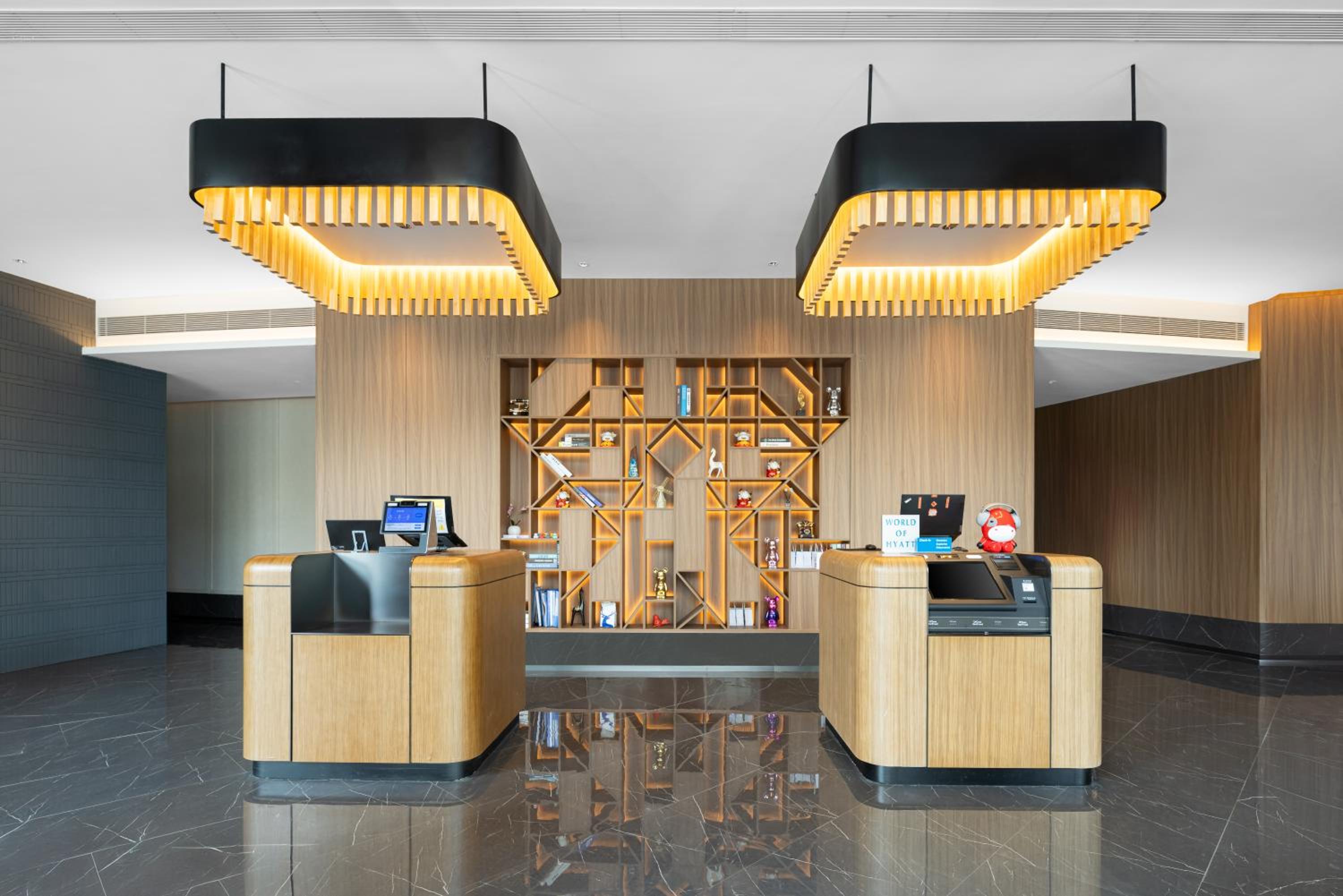 UrCove by Hyatt Tianjin West Railway STN