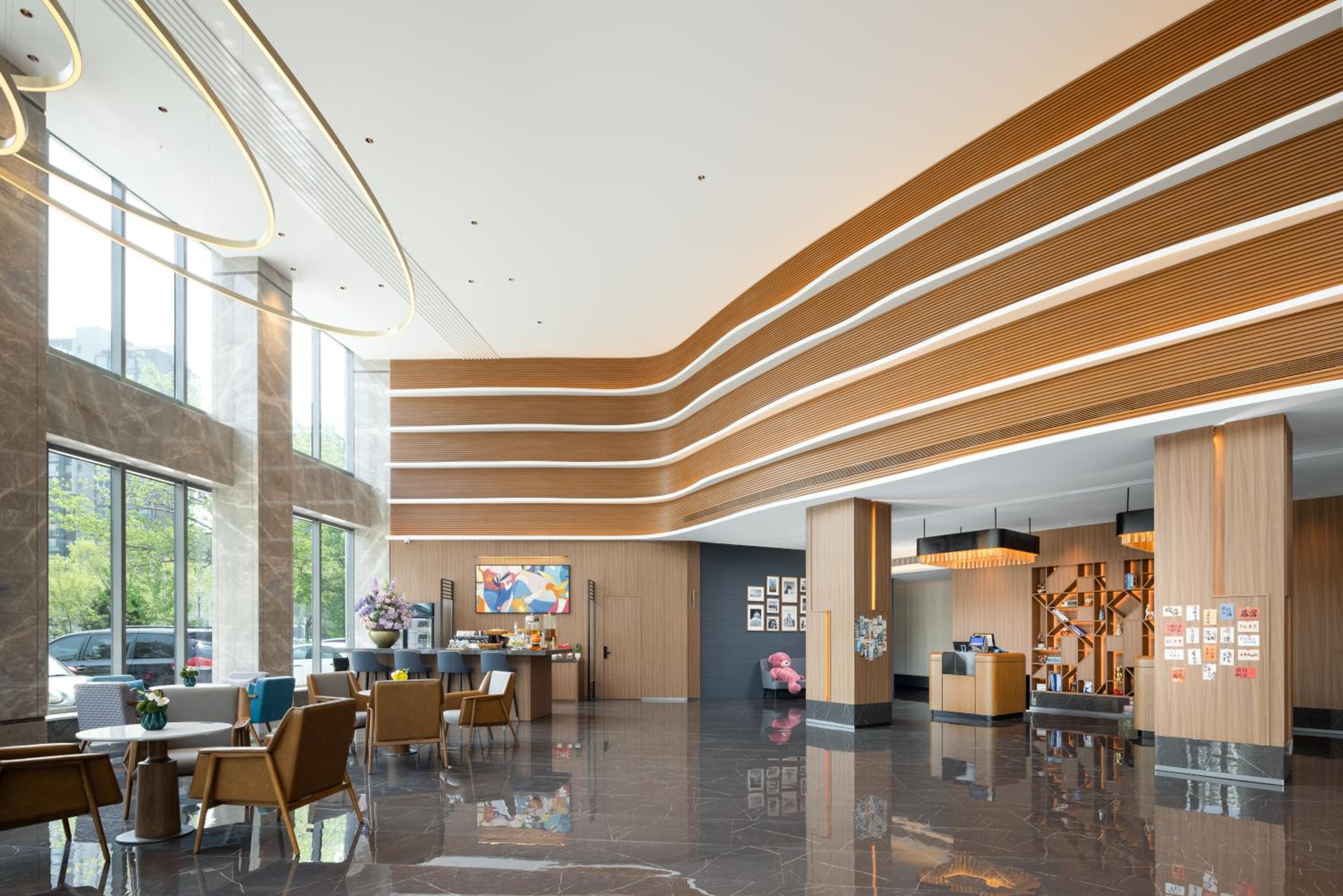 UrCove by Hyatt Tianjin West Railway STN