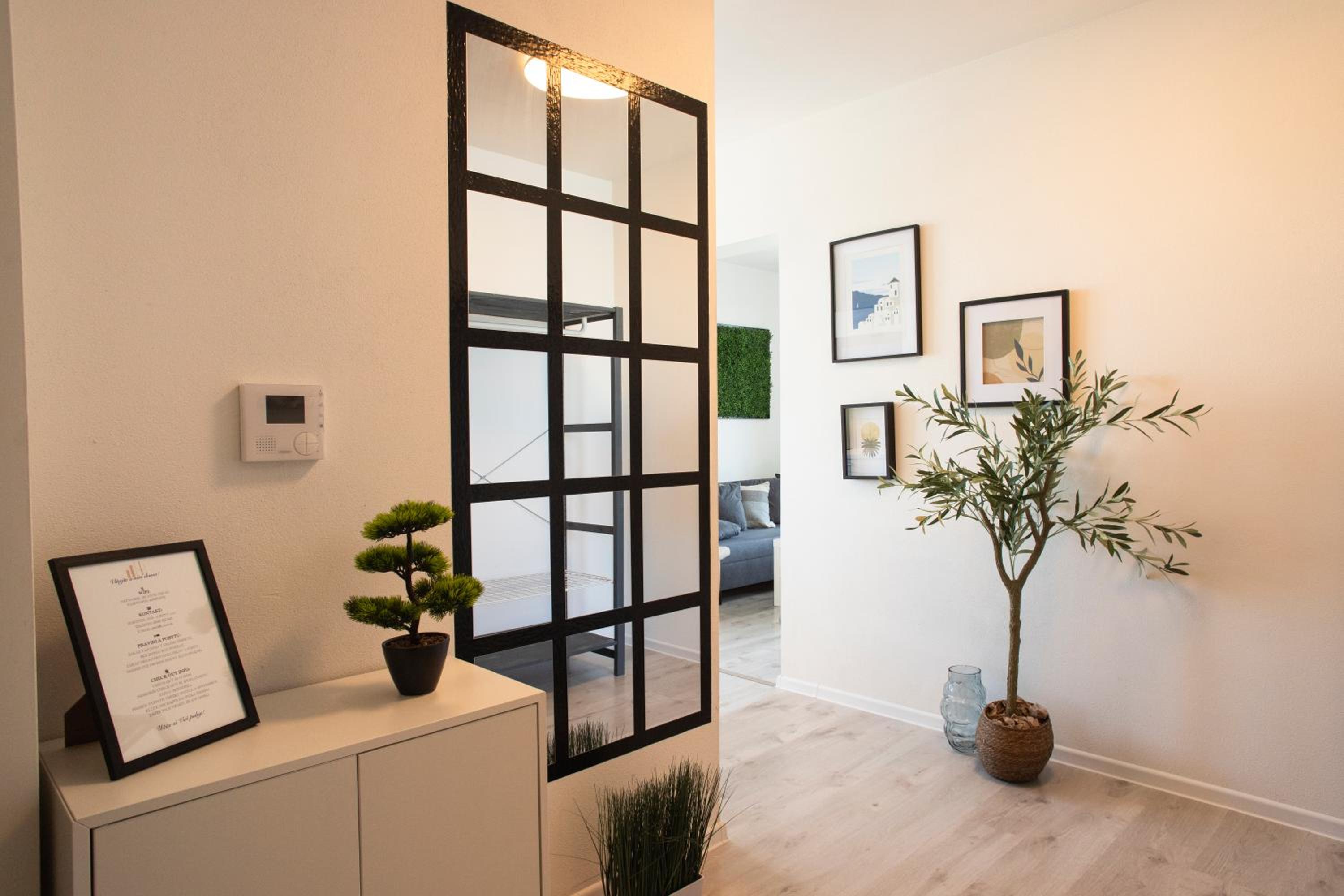 Loomená Apartments - Free Garage