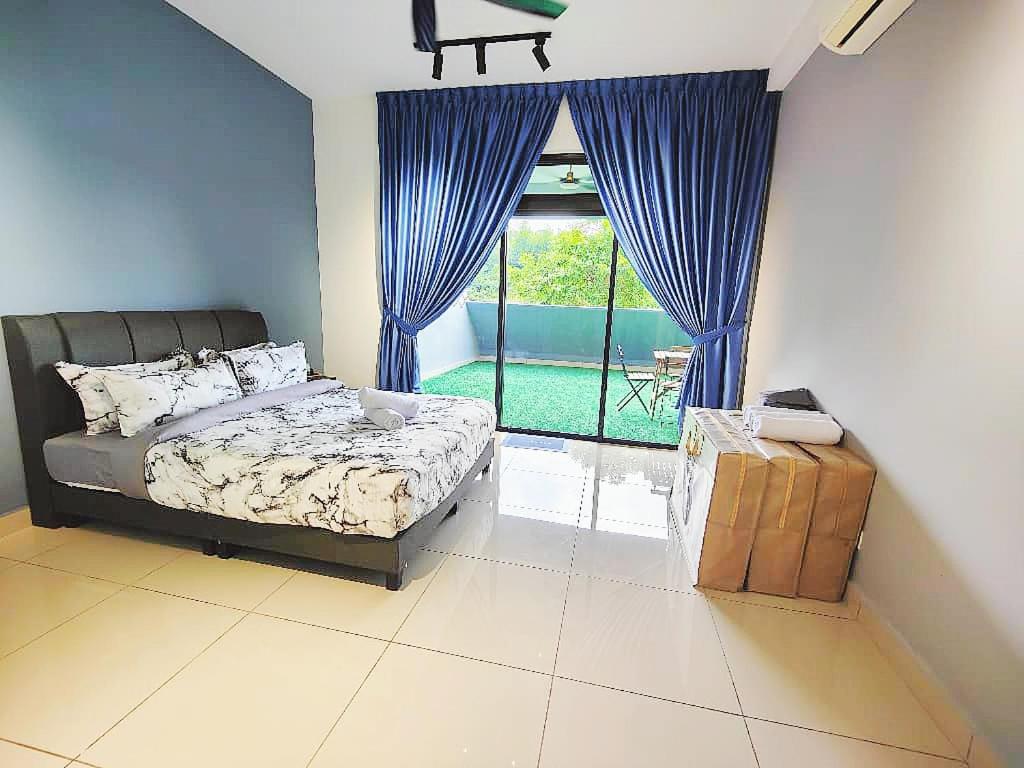 Near Legoland Medini Homestay