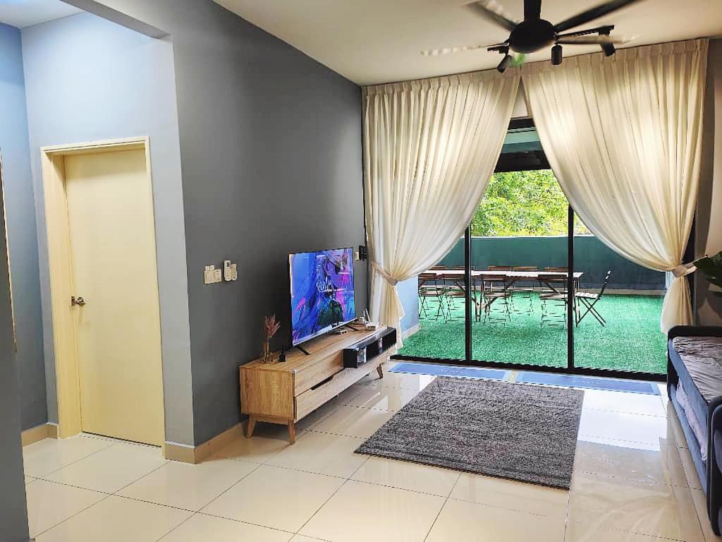 Near Legoland Medini Homestay