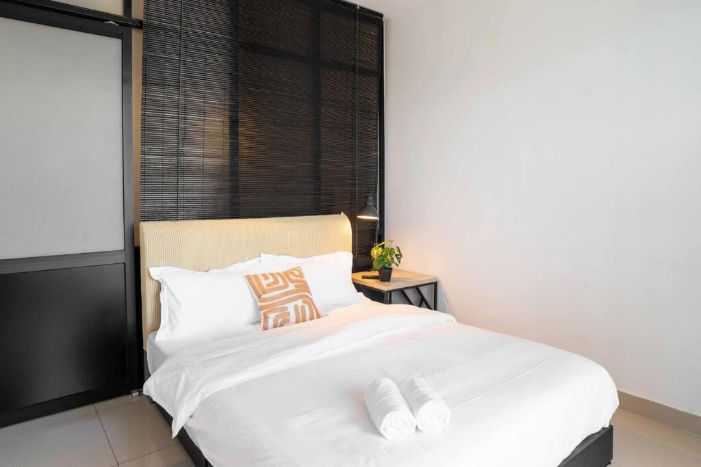 Chic - 4 bedroom - Projector - Ipoh Town - Sleep8 photo 6
