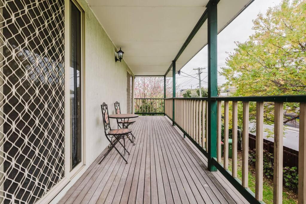 Loft 2 bedroom Retreat in Yarraville